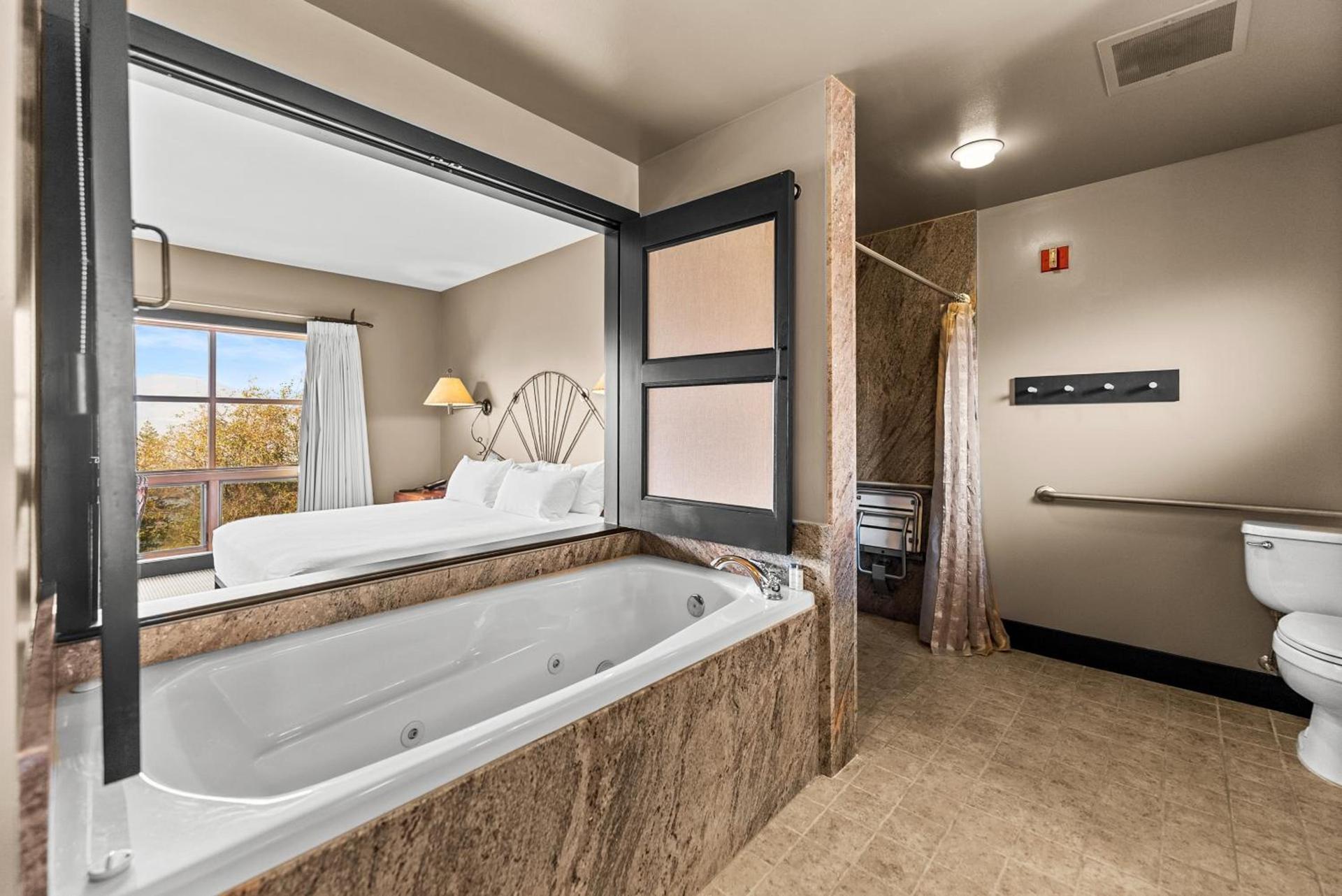 Sun Mountain Lodge photo 98