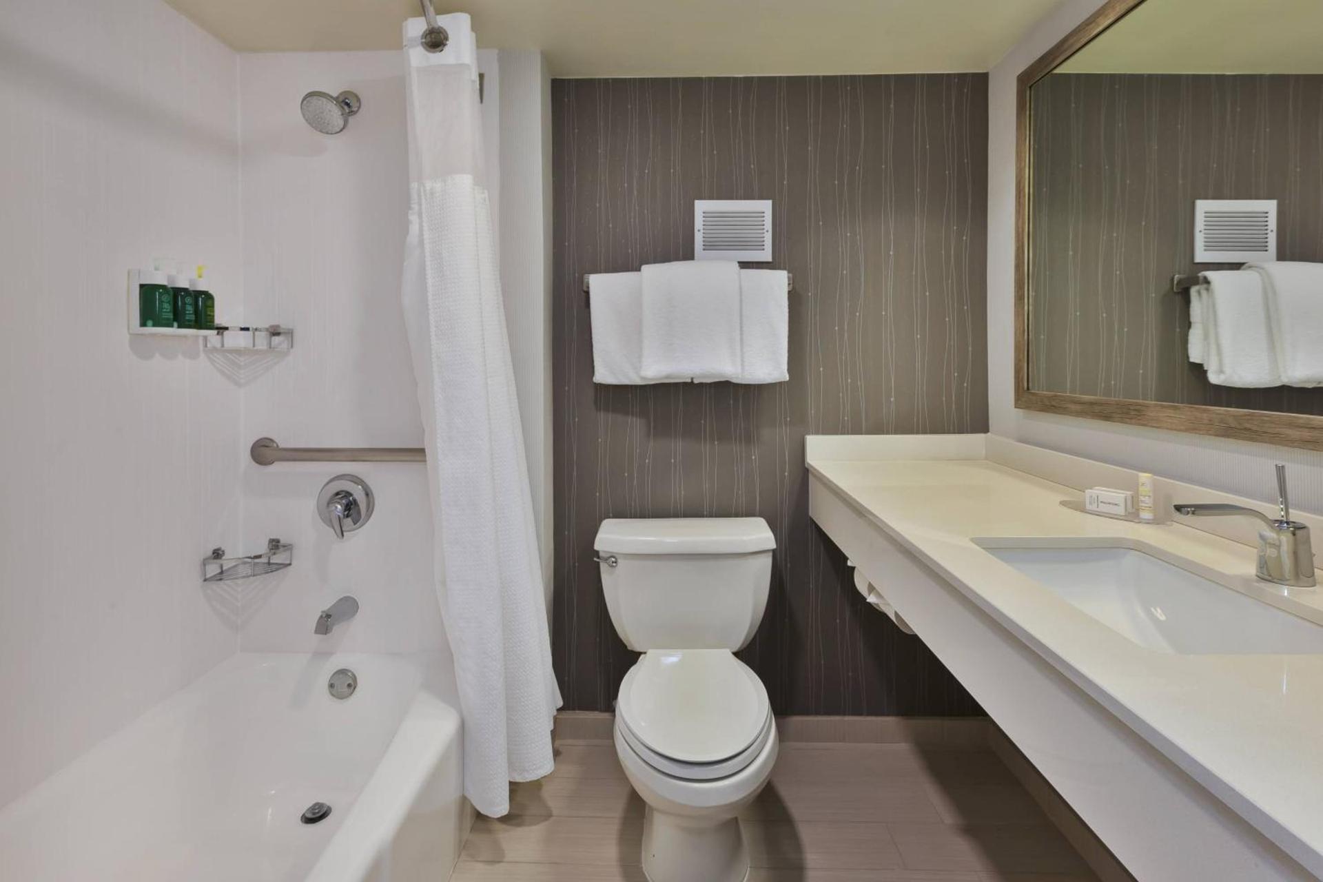 Courtyard by Marriott Secaucus Meadowlands photo 12
