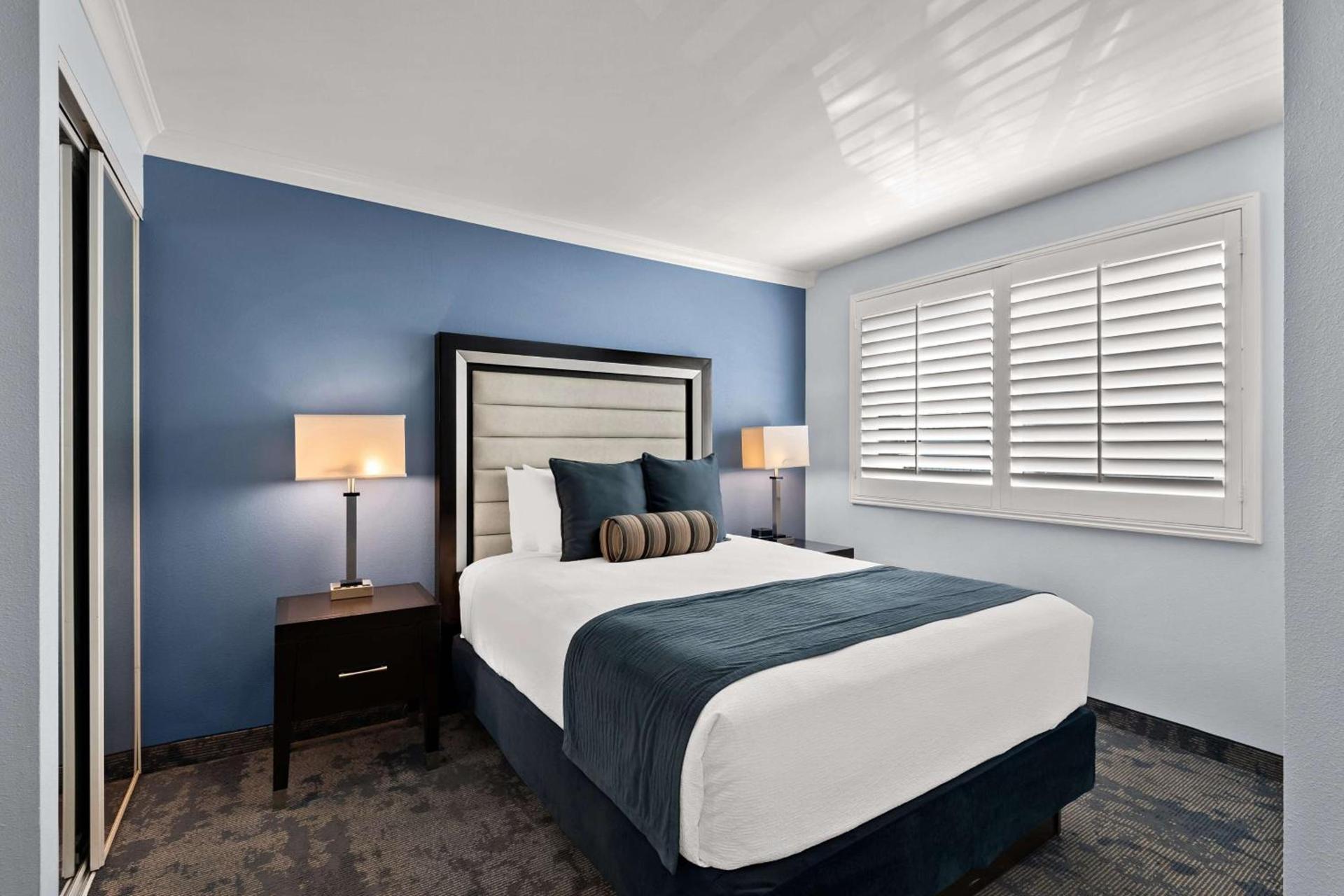 City Express by Marriott Manhattan Beach photo 30