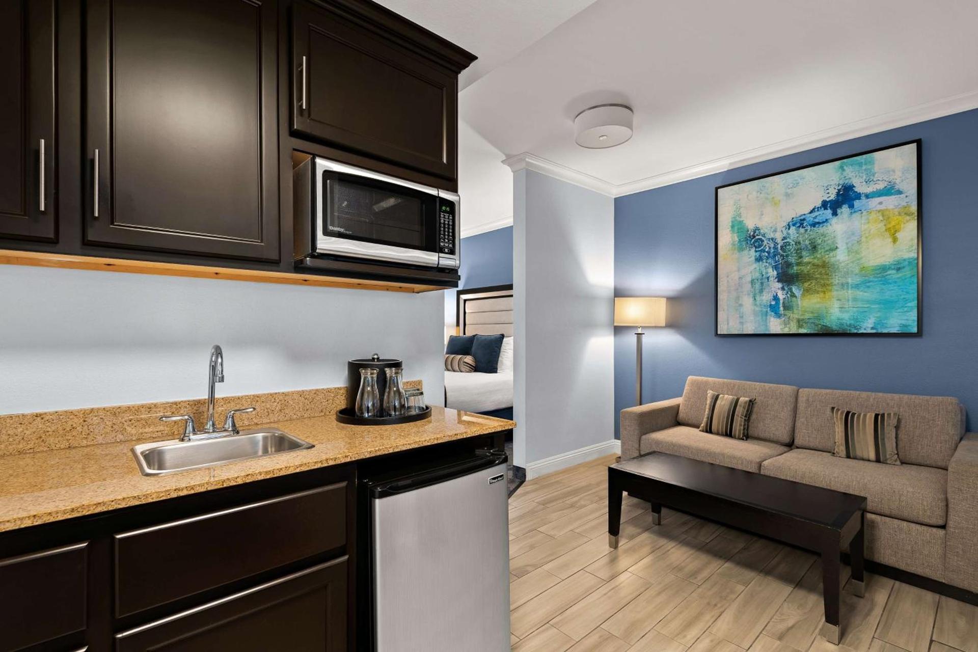 City Express by Marriott Manhattan Beach photo 16