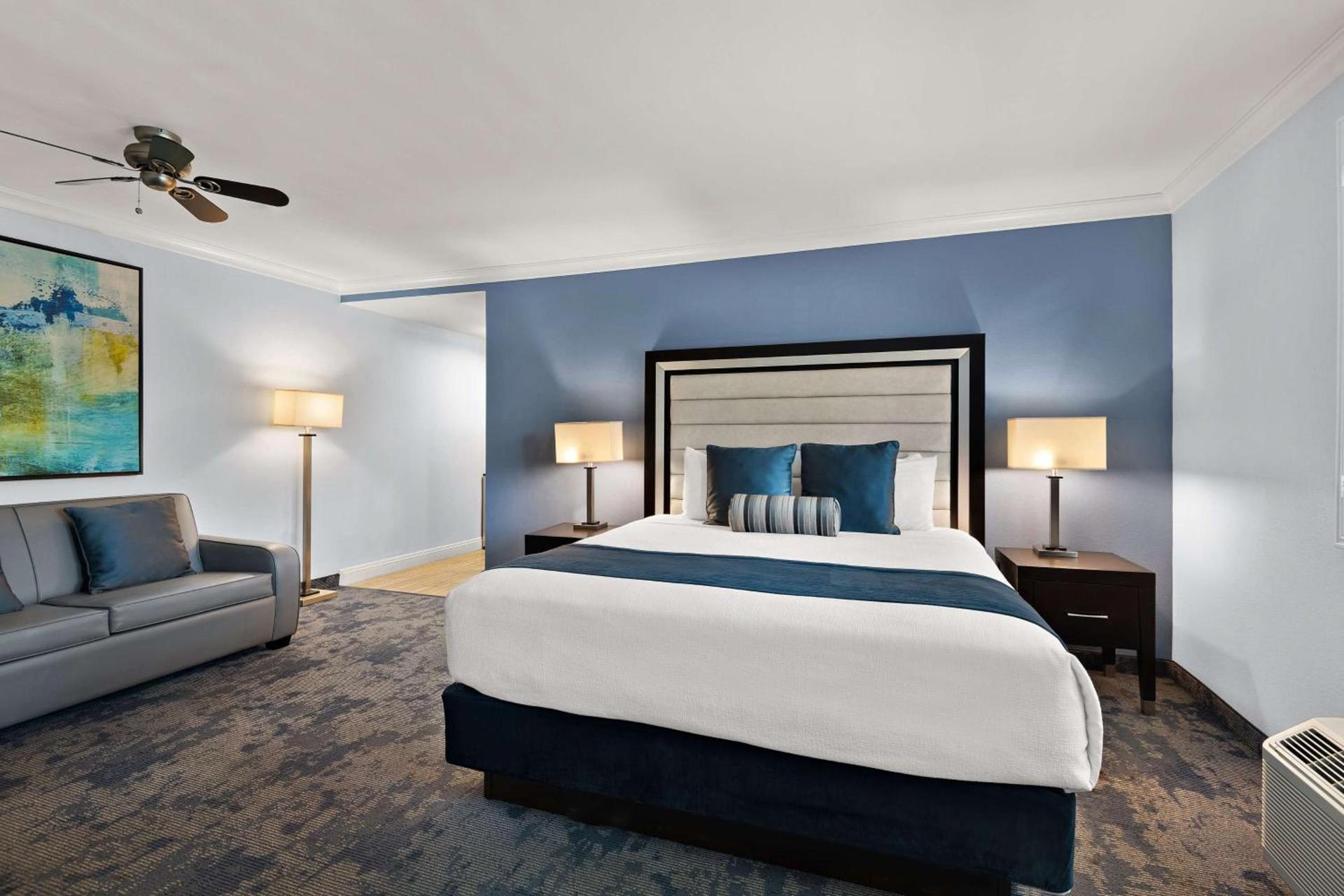 City Express by Marriott Manhattan Beach photo 7