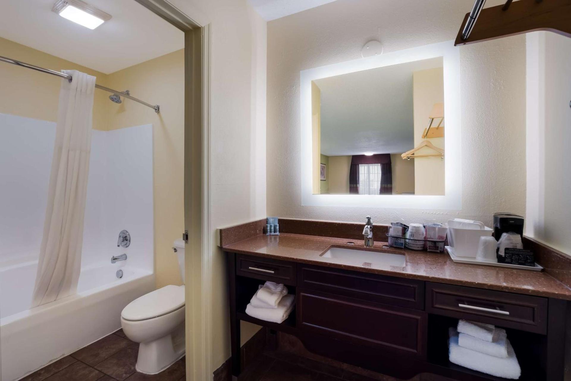 SureStay Hotel by Best Western Manning photo 13