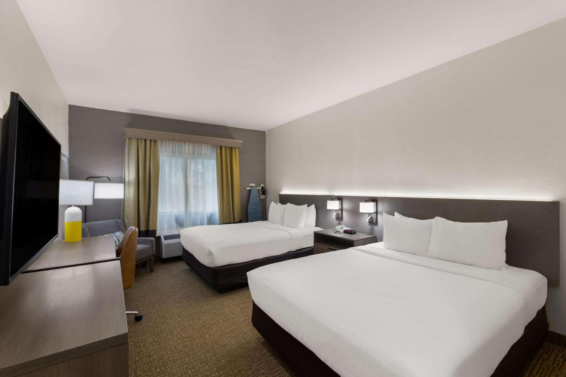 Comfort Inn & Suites Austin North Loop photo 5