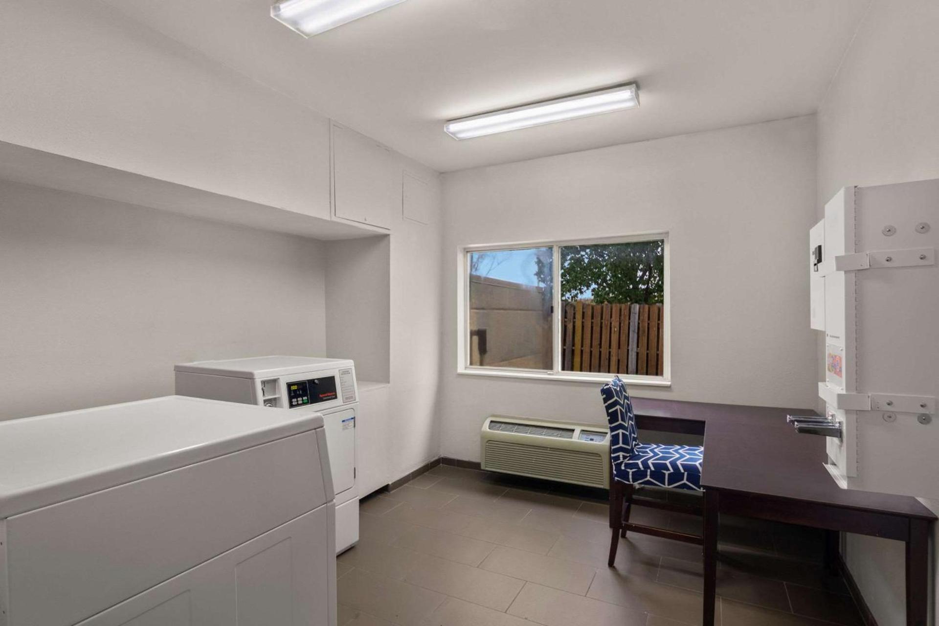 Comfort Inn & Suites Austin North Loop photo 16