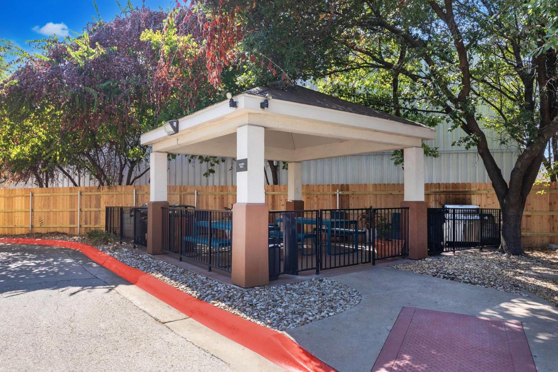 Sonesta Simply Suites Austin South photo 17