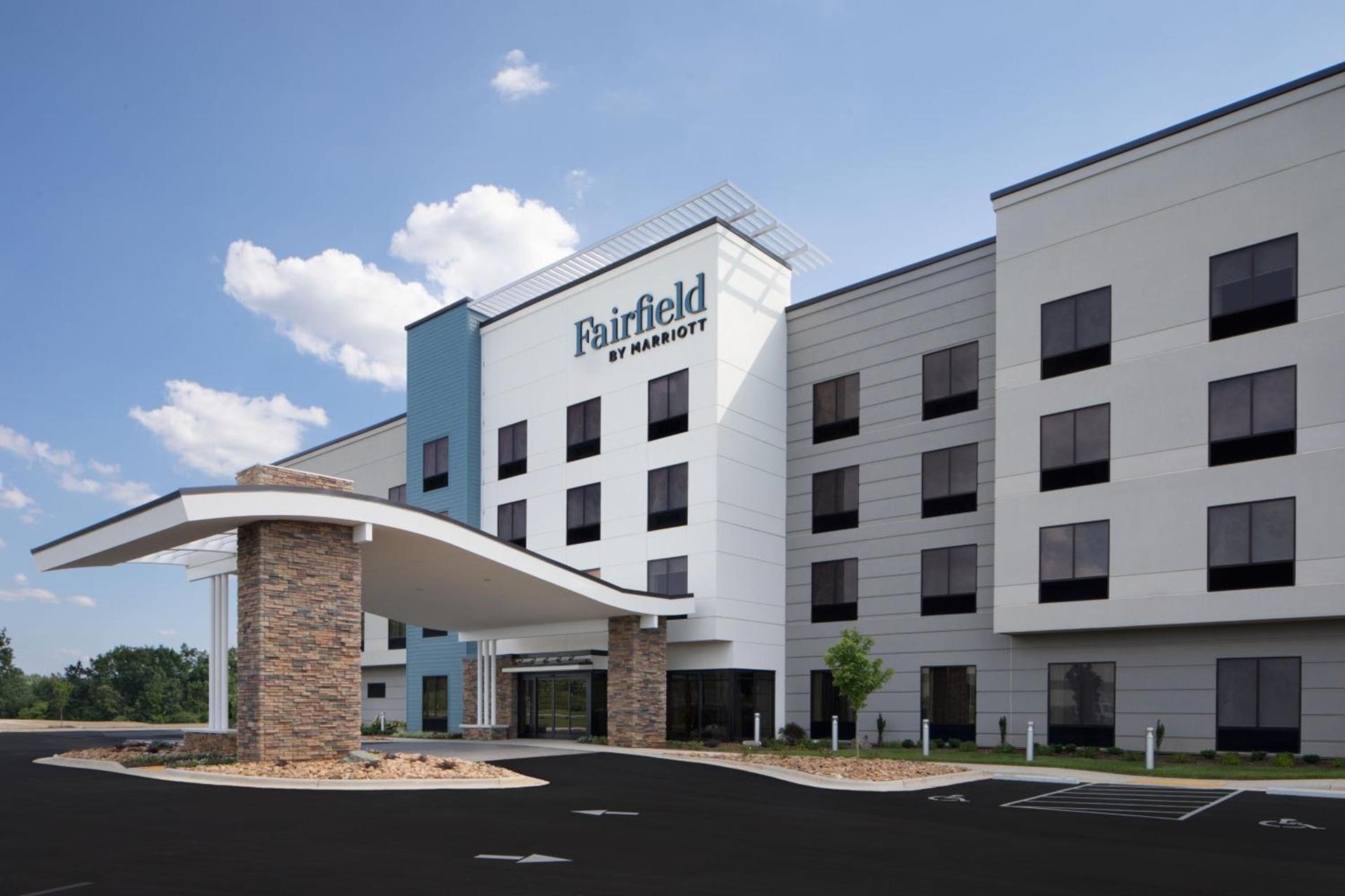 Fairfield by Marriott Inn & Suites Whitsett Greensboro East photo 1