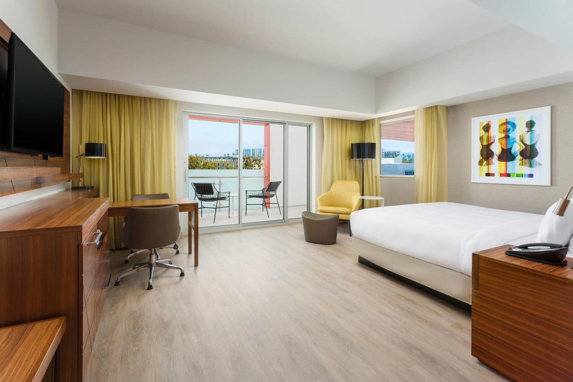 Courtyard by Marriott Santa Monica photo 24