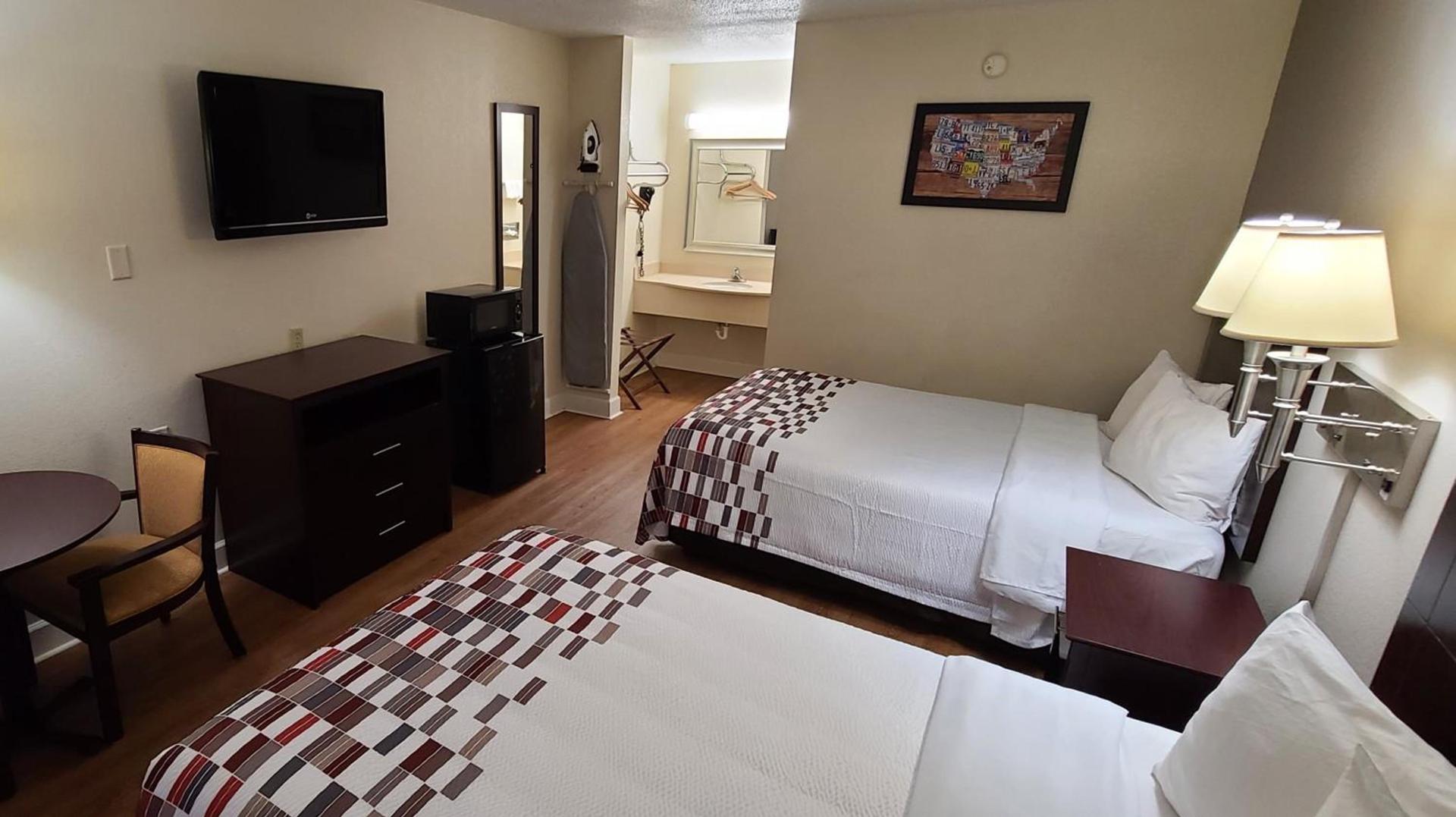 Red Roof Inn Tifton photo 19