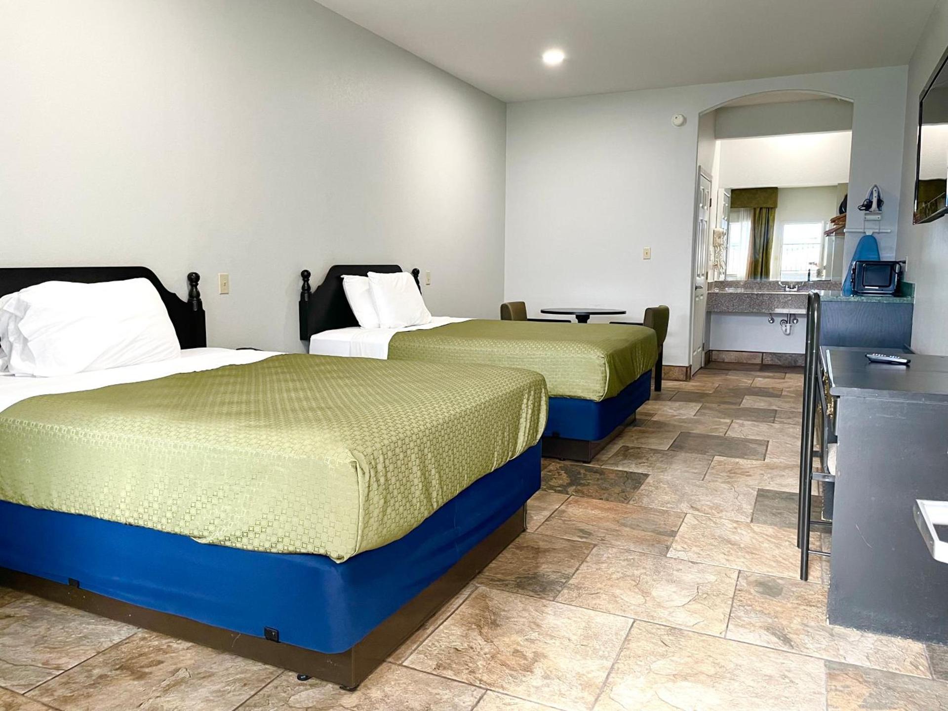 Texas Inn La Feria photo 10
