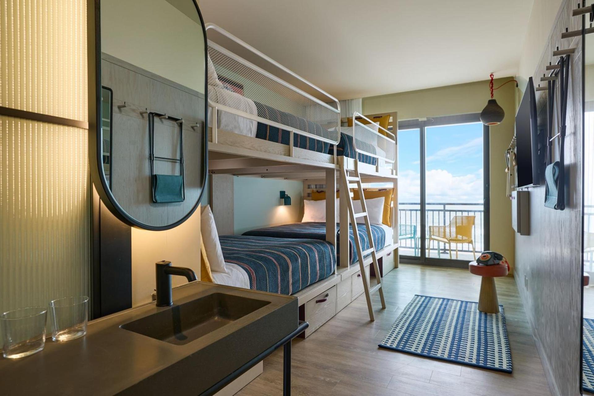 Moxy Virginia Beach Oceanfront photo 38