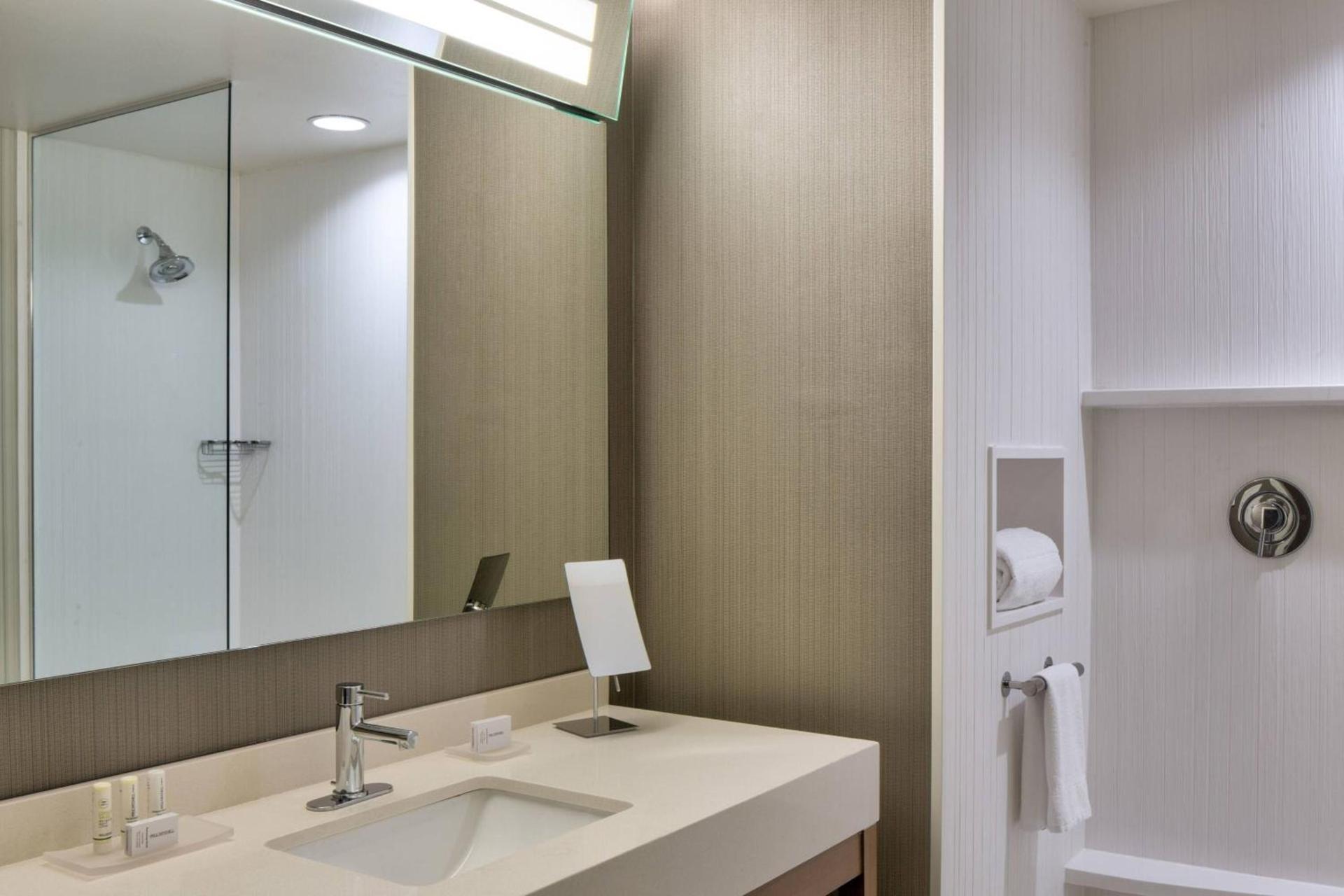 Courtyard by Marriott Houston Northwest/Cypress photo 6