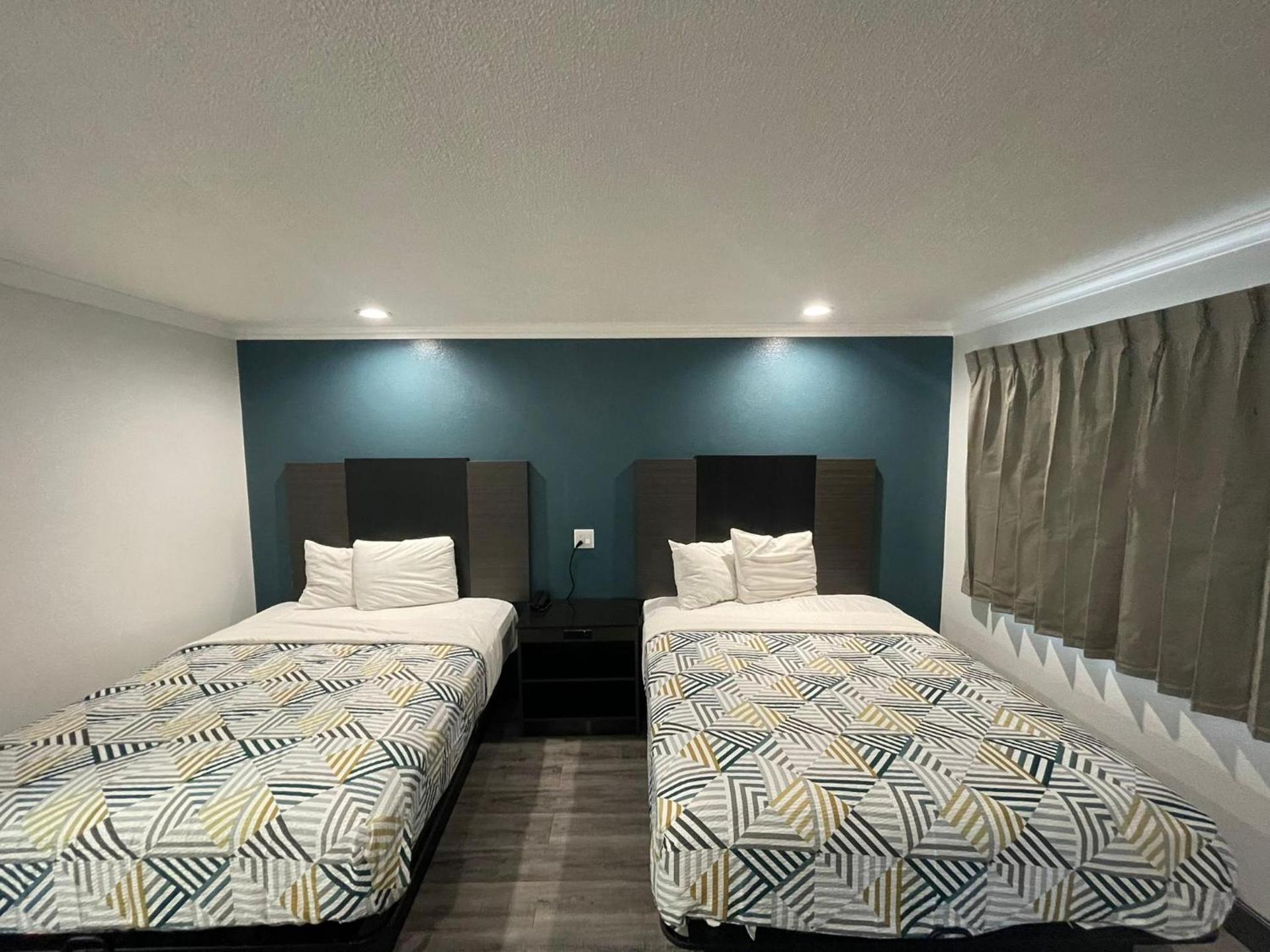 Studio 6 Suites San Bernardino, CA photo 5