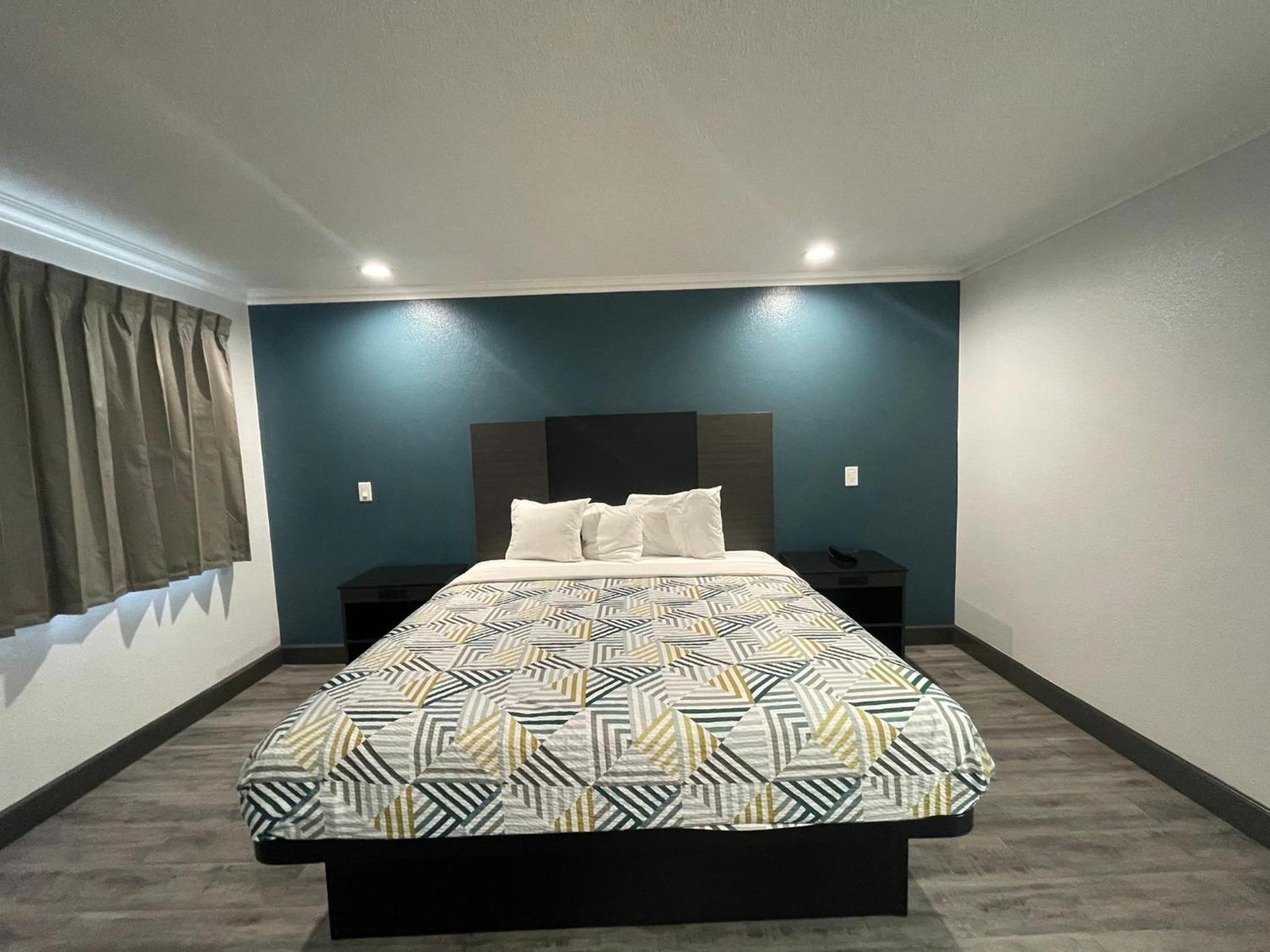 Studio 6 Suites San Bernardino, CA photo 6