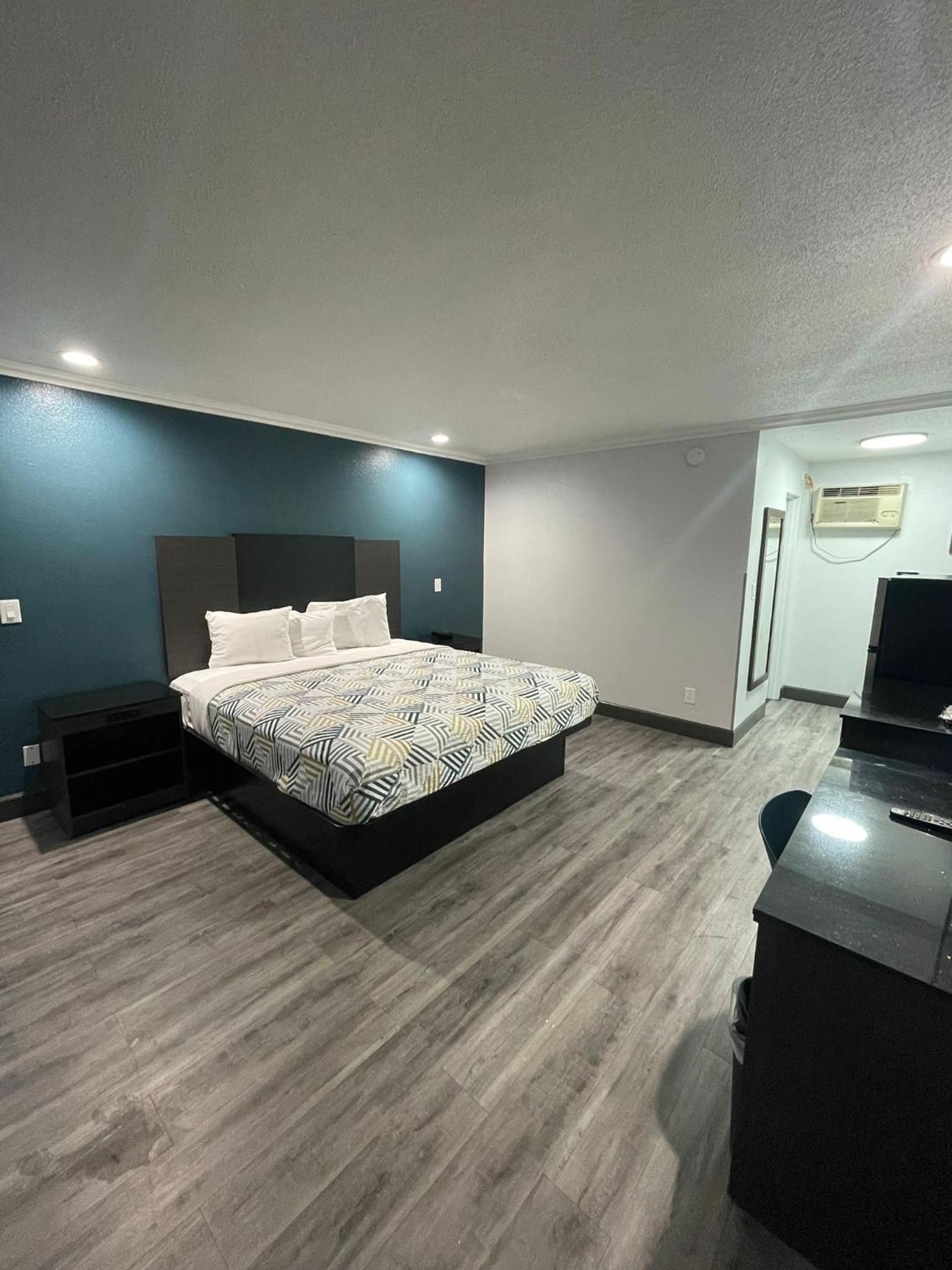 Studio 6 Suites San Bernardino, CA photo 7