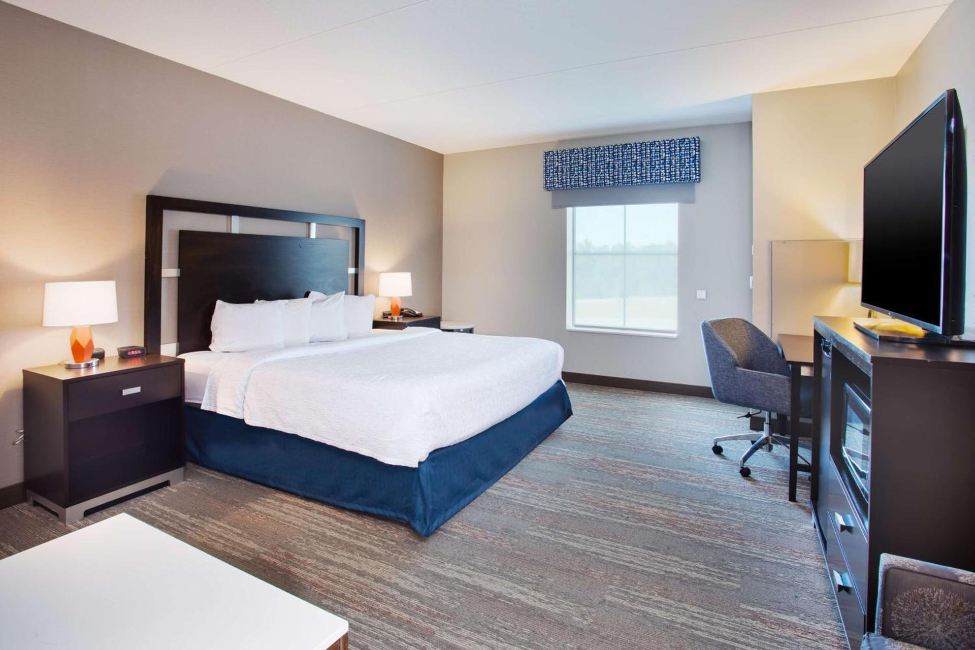 Hampton Inn & Suites Columbia/Southeast-Fort Jackson photo 11