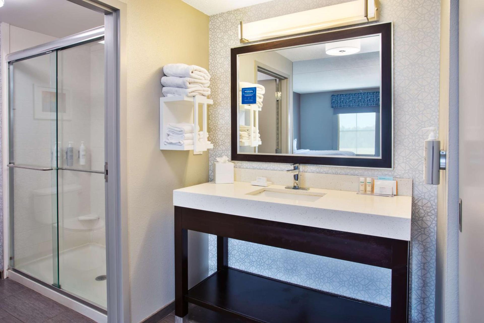Hampton Inn & Suites Columbia/Southeast-Fort Jackson photo 16
