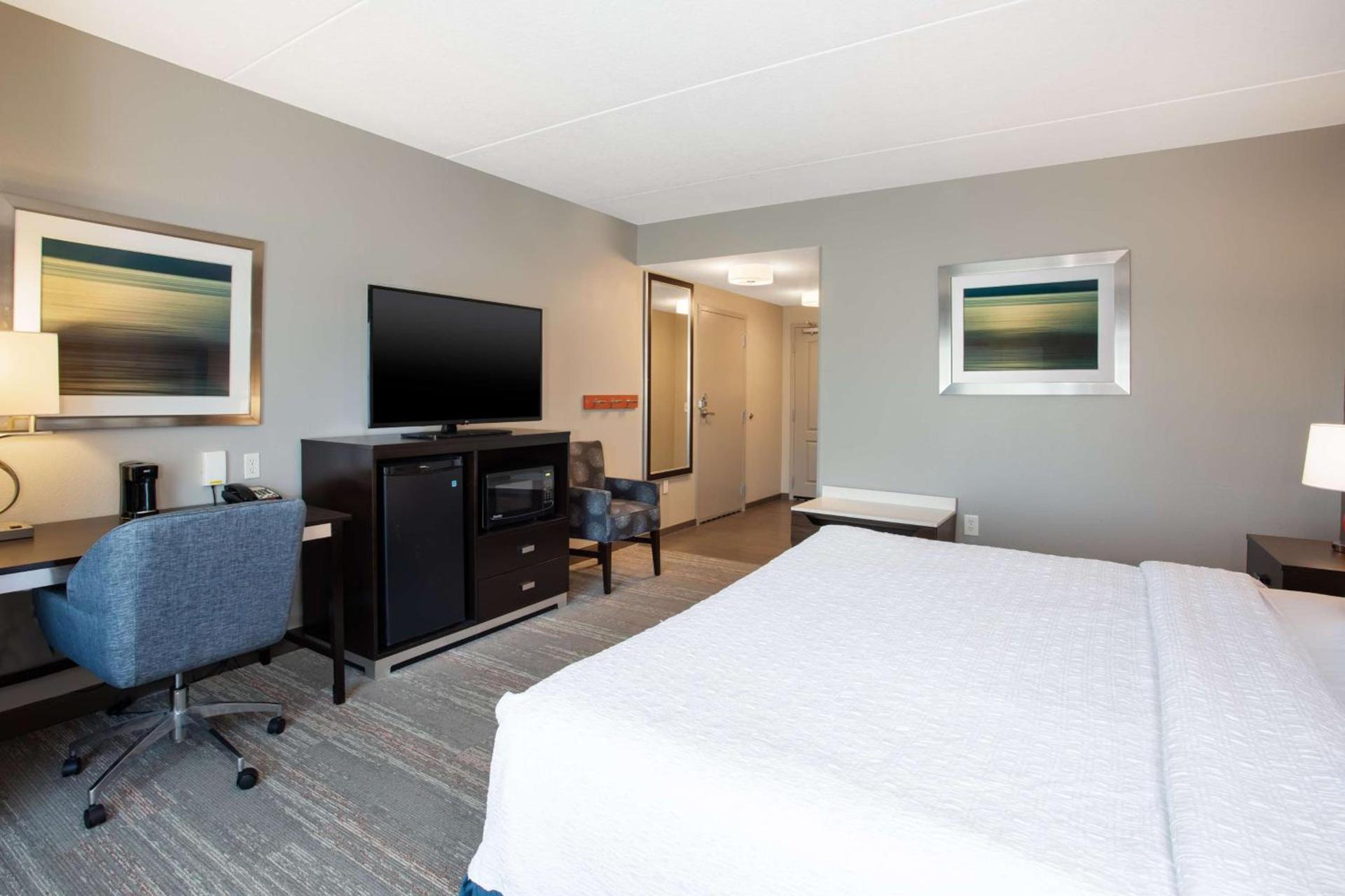 Hampton Inn & Suites Columbia/Southeast-Fort Jackson photo 19