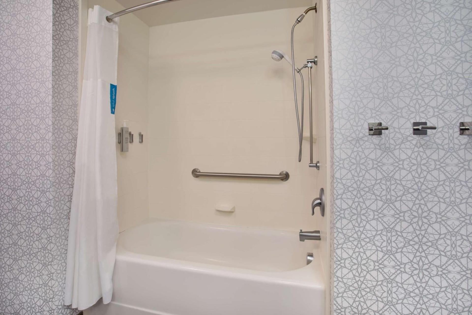 Hampton Inn & Suites Columbia/Southeast-Fort Jackson photo 27