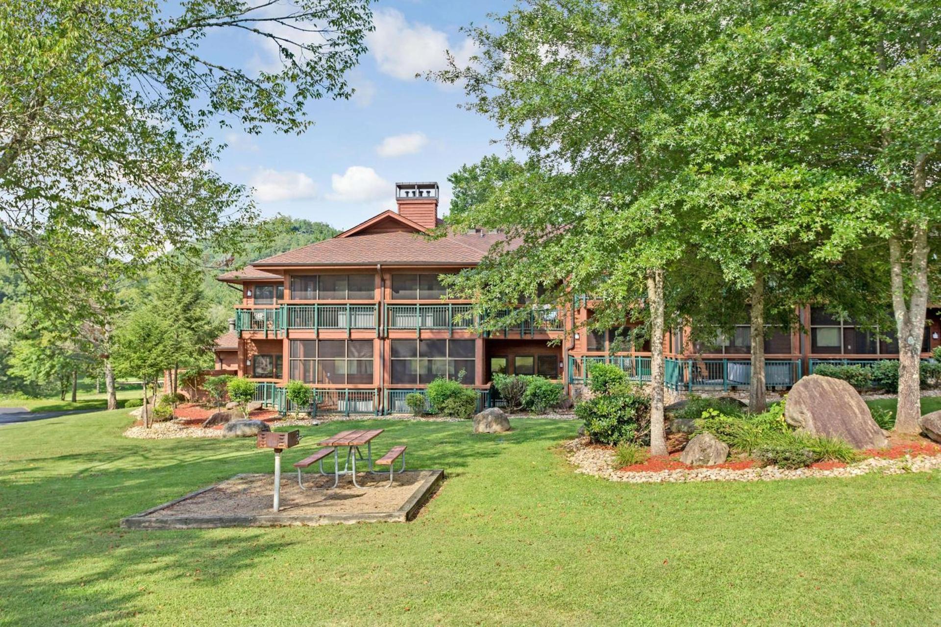 Hilton Vacation Club Bent Creek Golf Village Gatlinburg photo 41