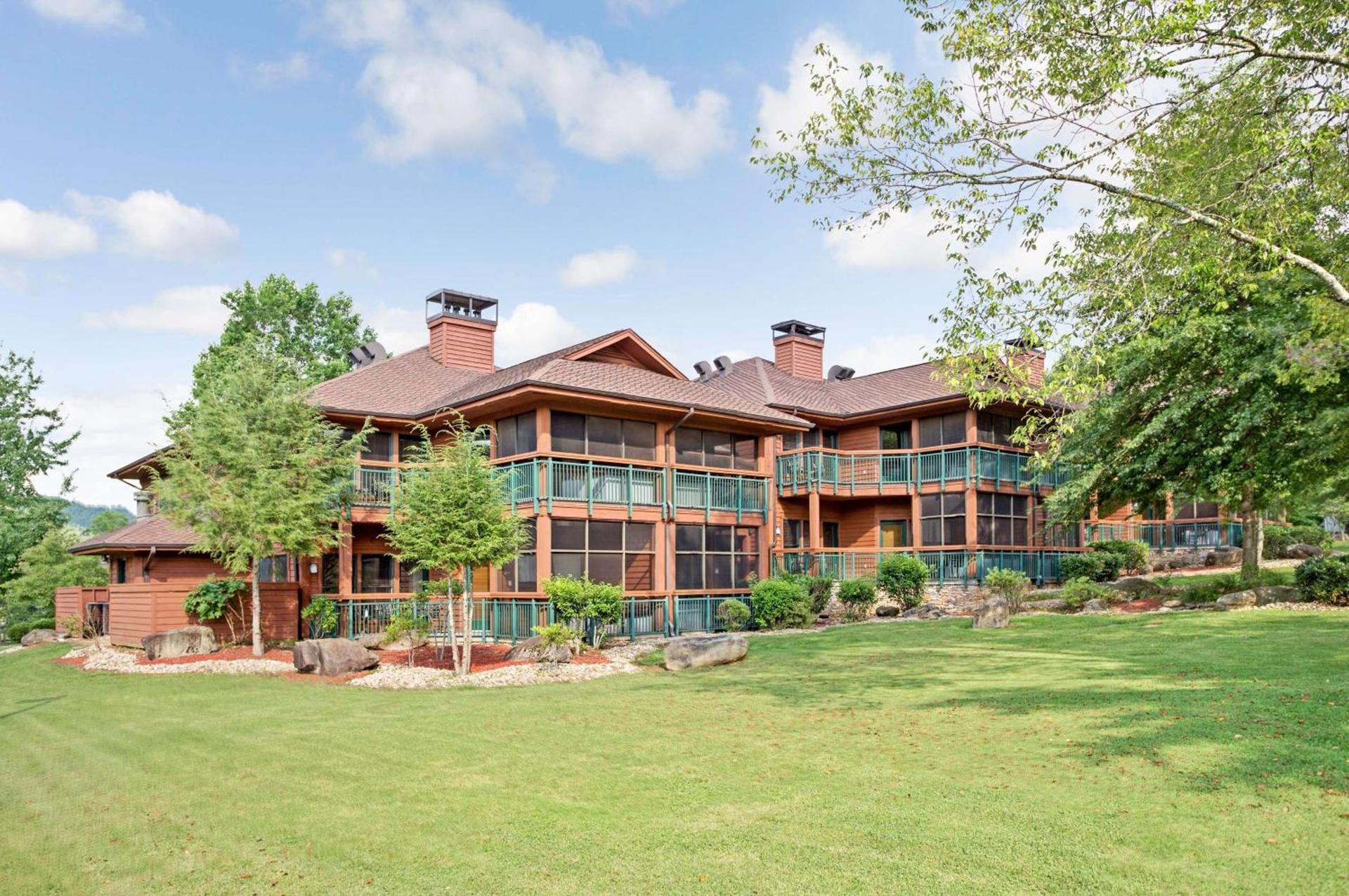 Hilton Vacation Club Bent Creek Golf Village Gatlinburg photo 2