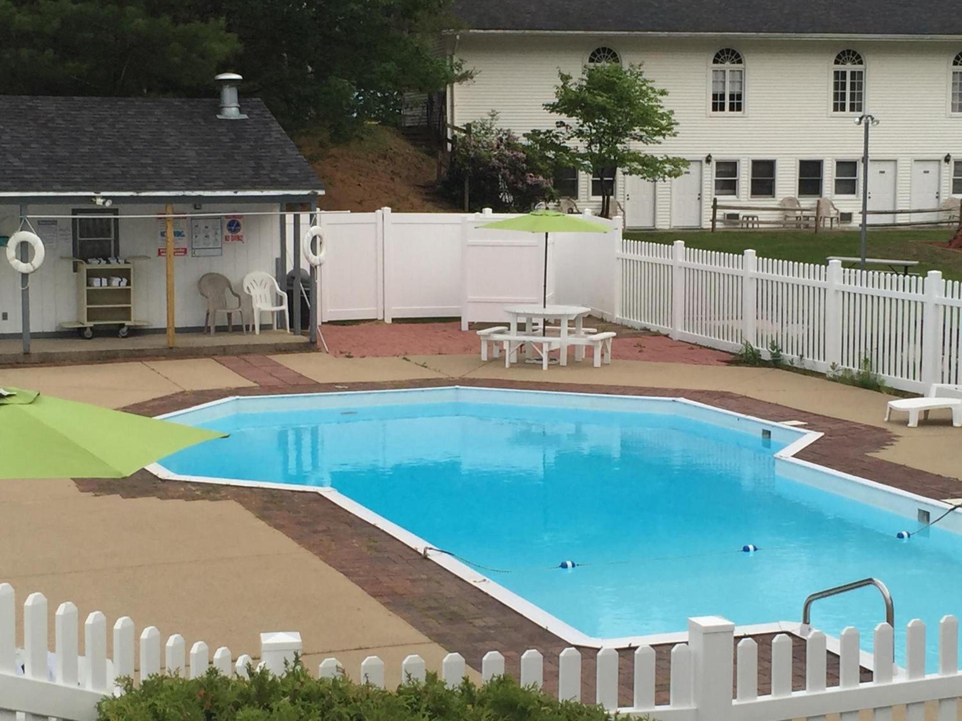 Merrill Farm Inn photo 8