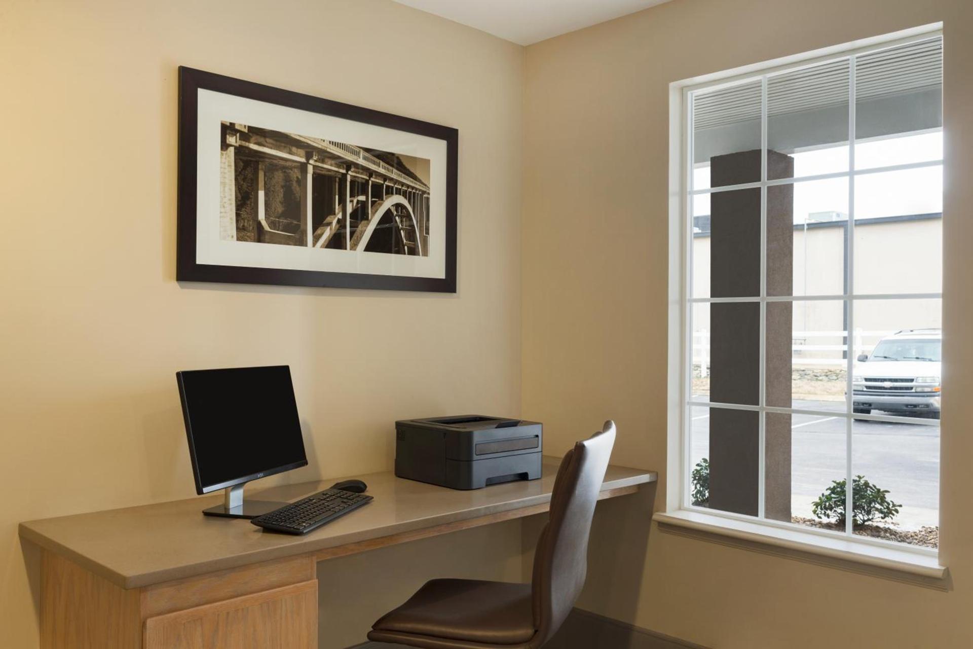 Country Inn & Suites by Radisson, Jackson, TN photo 15