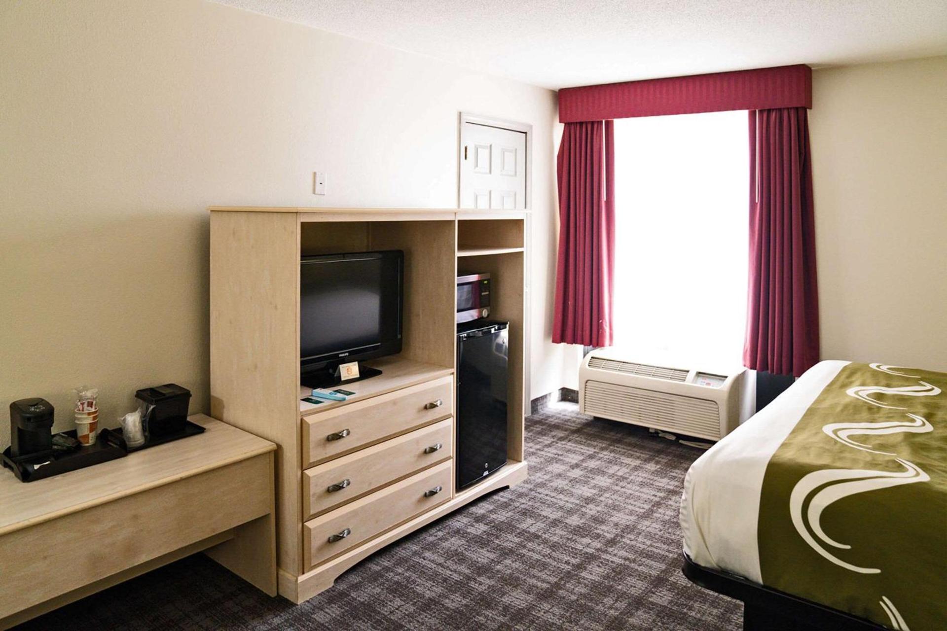 Quality Inn Seymour I-65 photo 8