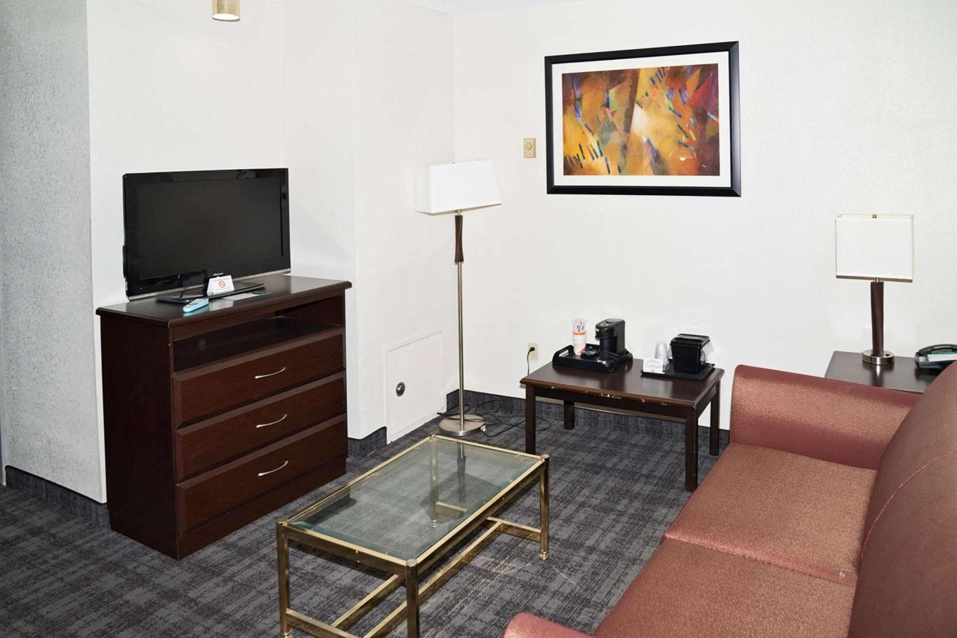 Quality Inn Seymour I-65 photo 13