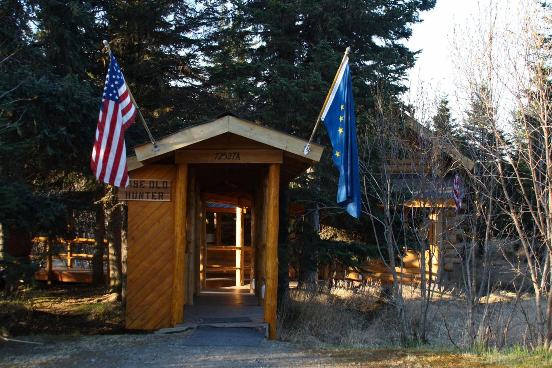 Wise Old Hunter Lodge photo 2