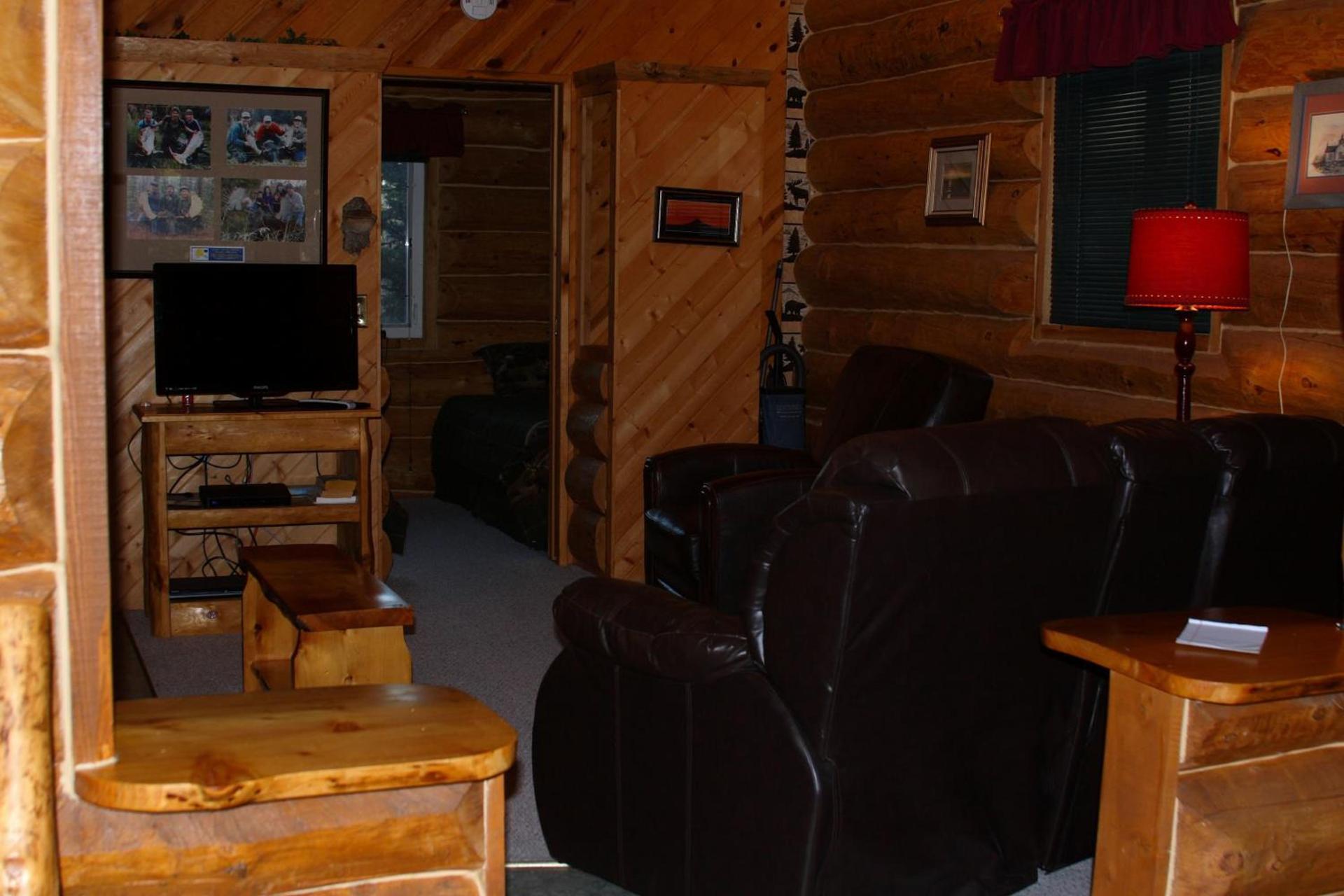 Moose Cabin photo 16