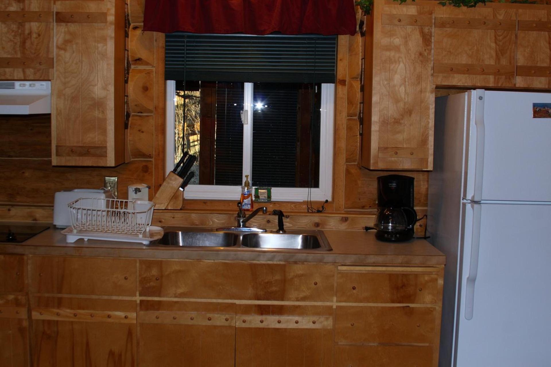 Moose Cabin photo 6