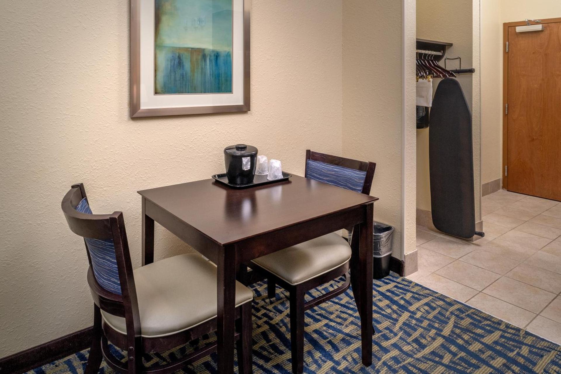 Holiday Inn Express & Suites Lebanon by IHG photo 43