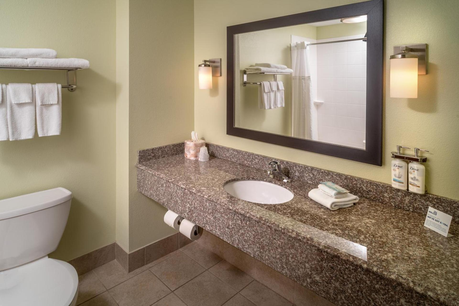 Holiday Inn Express & Suites Lebanon by IHG photo 27
