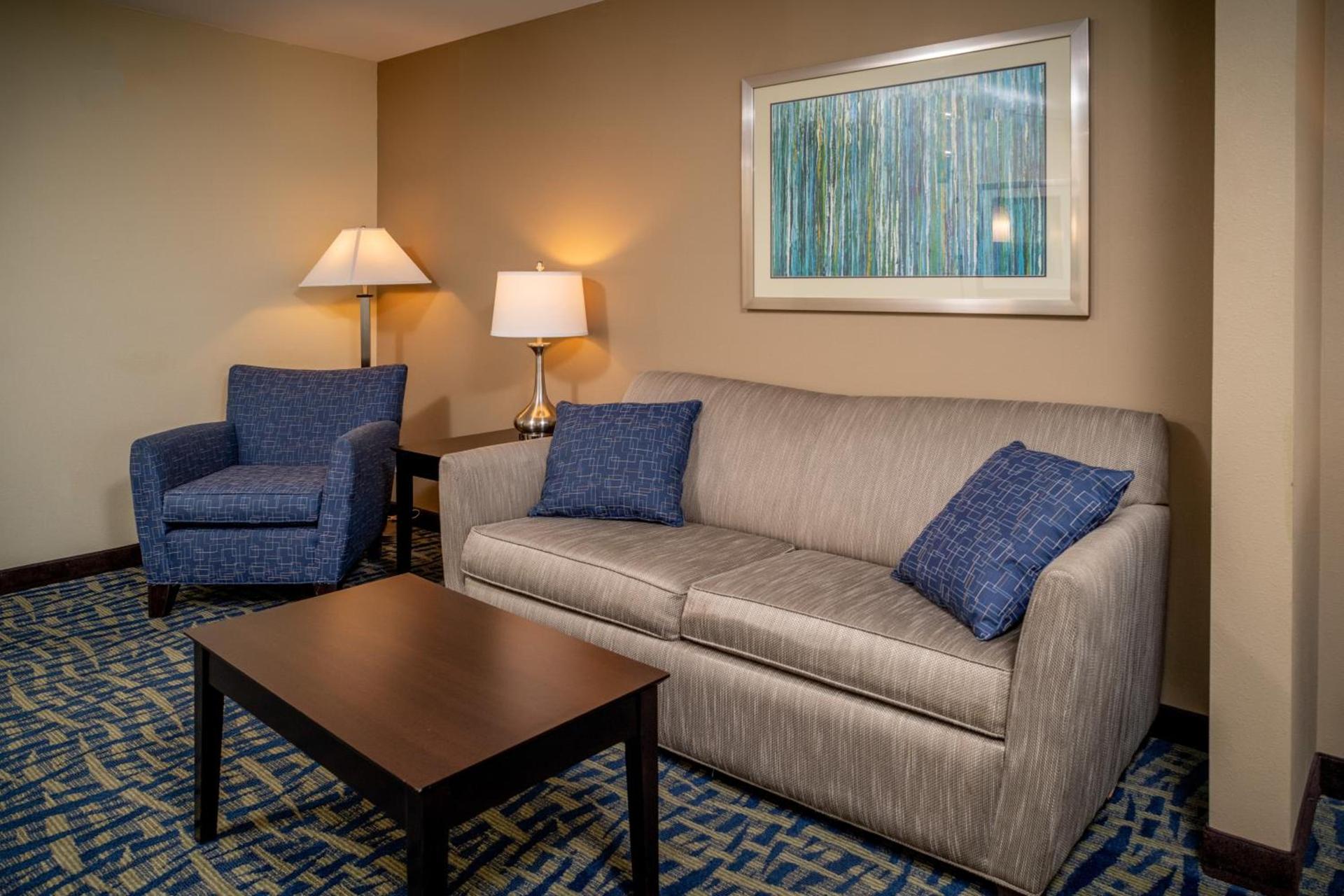 Holiday Inn Express & Suites Lebanon by IHG photo 35