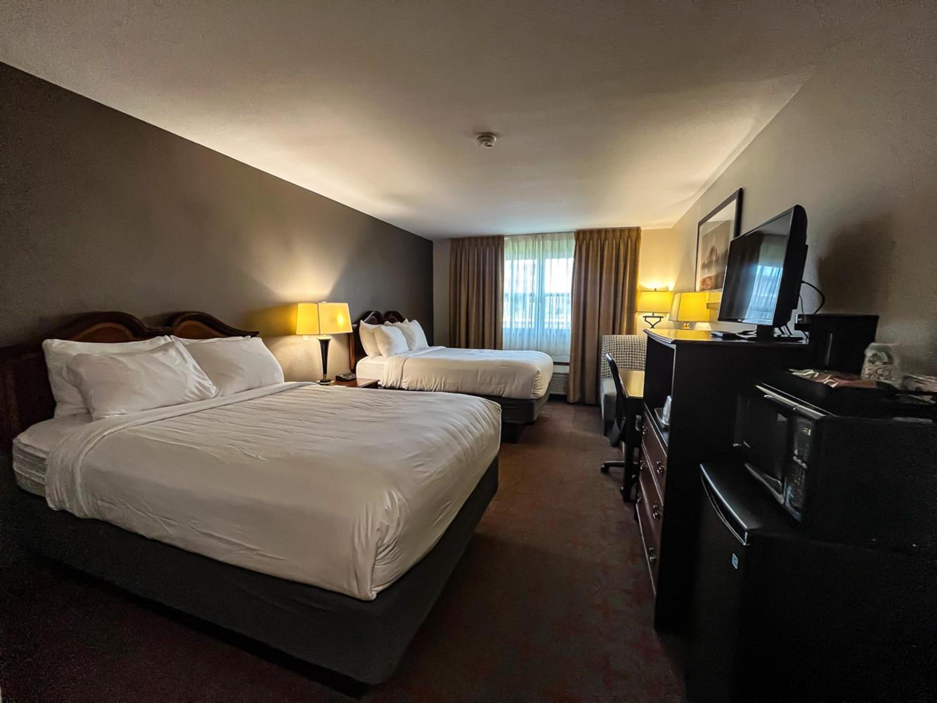 Harbor Winds Hotel photo 13