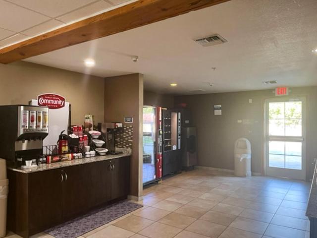 Studio 6 Suites Breaux Bridge, LA photo 41