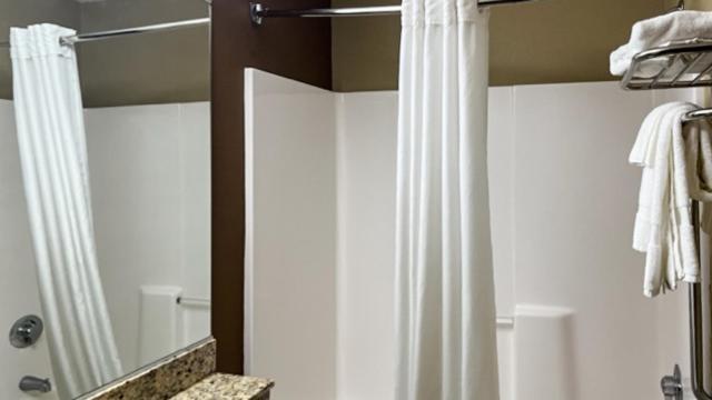 Studio 6 Suites Breaux Bridge, LA photo 42