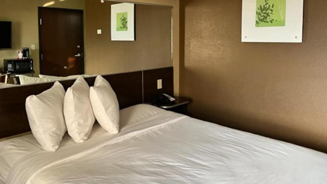 Studio 6 Suites Breaux Bridge, LA photo 44