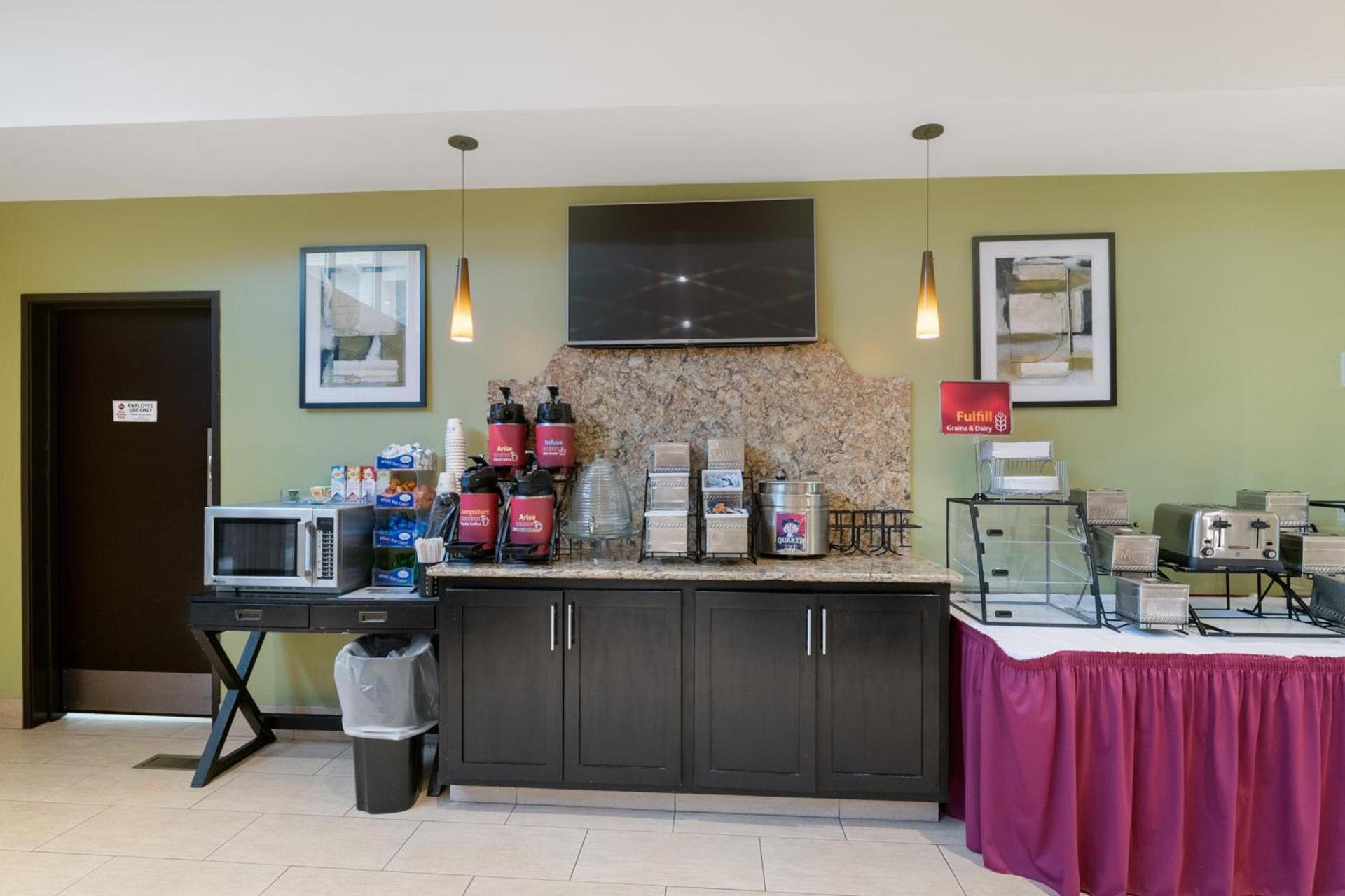 Antioch Hotel & Suites photo 8