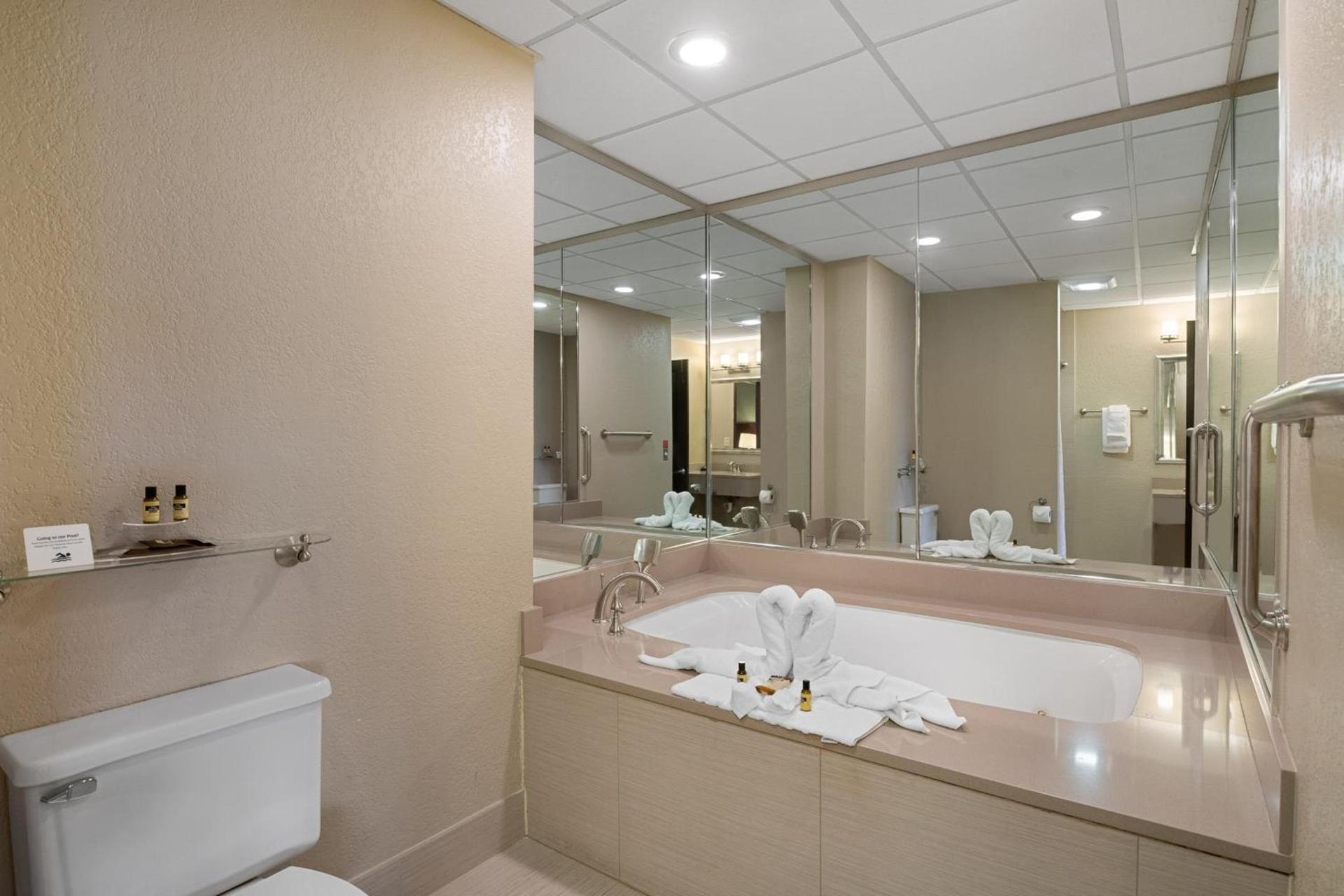 Antioch Hotel & Suites photo 2