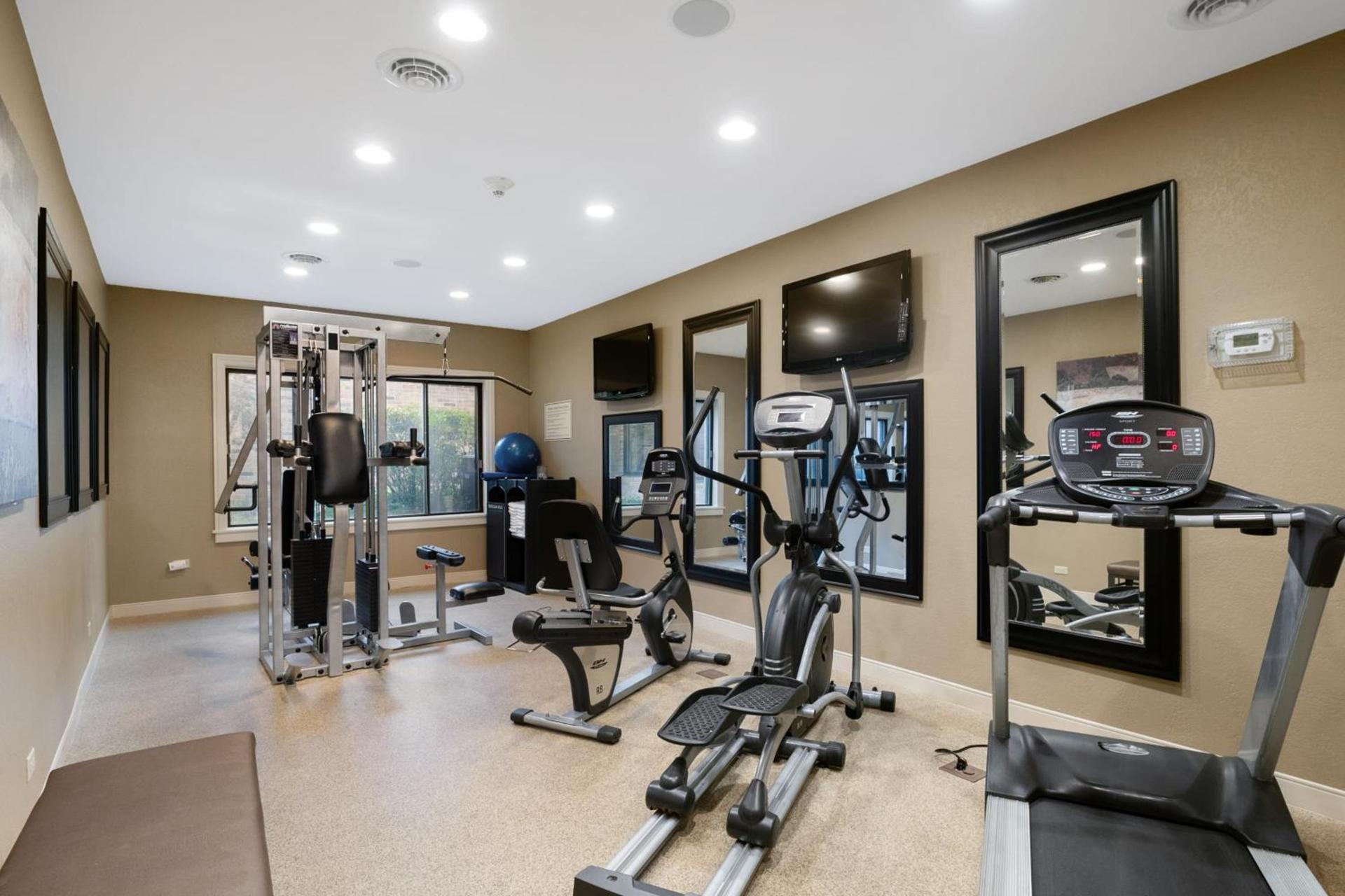 Antioch Hotel & Suites photo 12