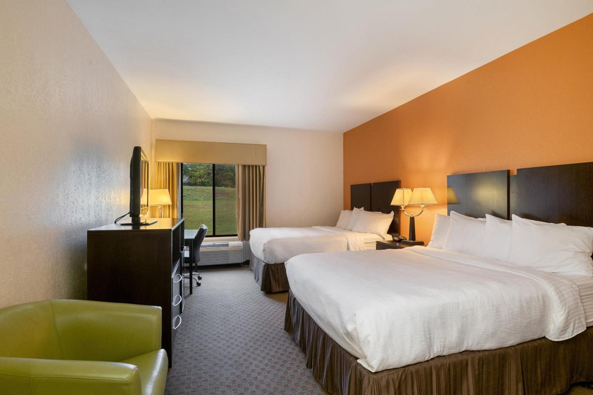 Antioch Hotel & Suites photo 11