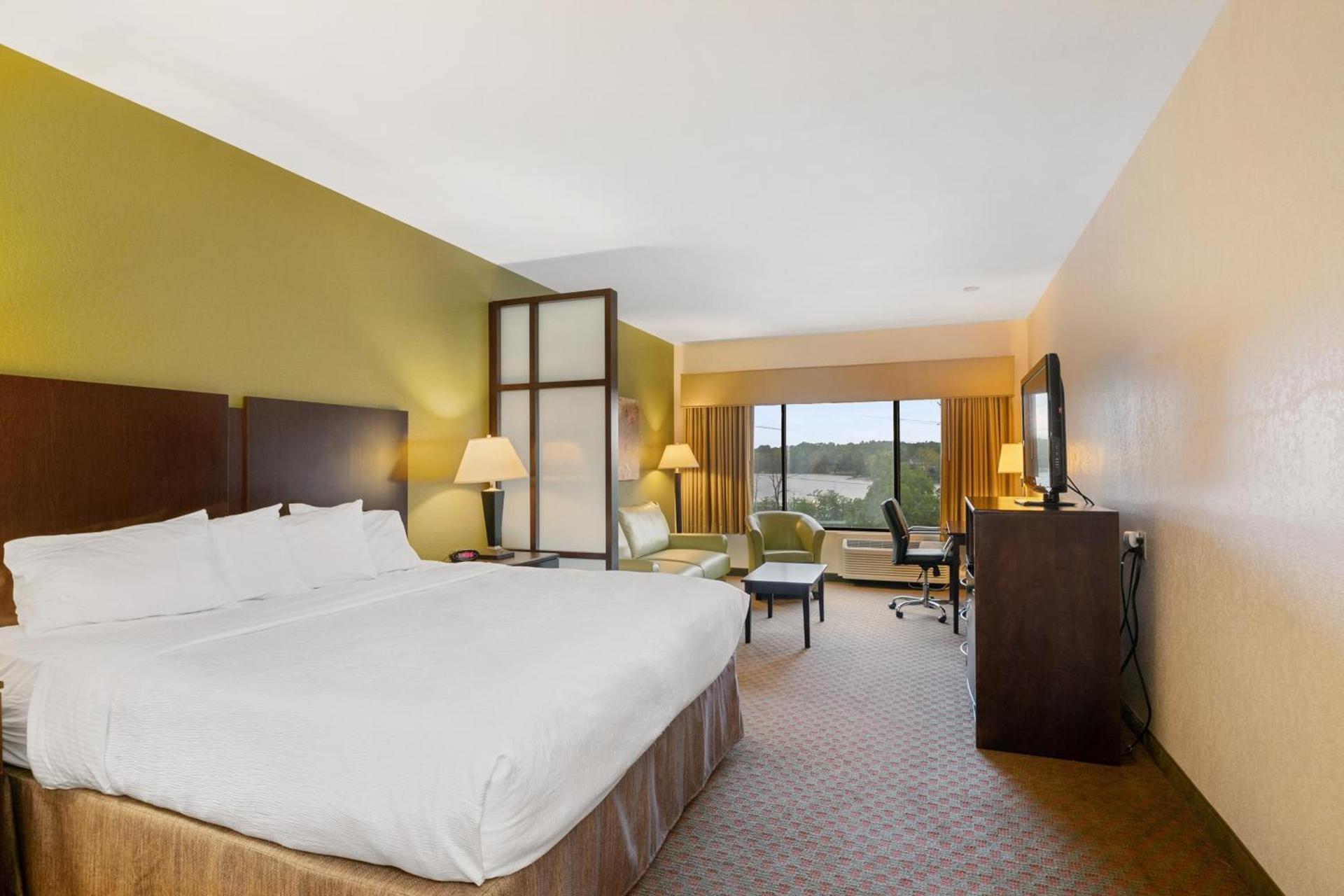 Antioch Hotel & Suites photo 16