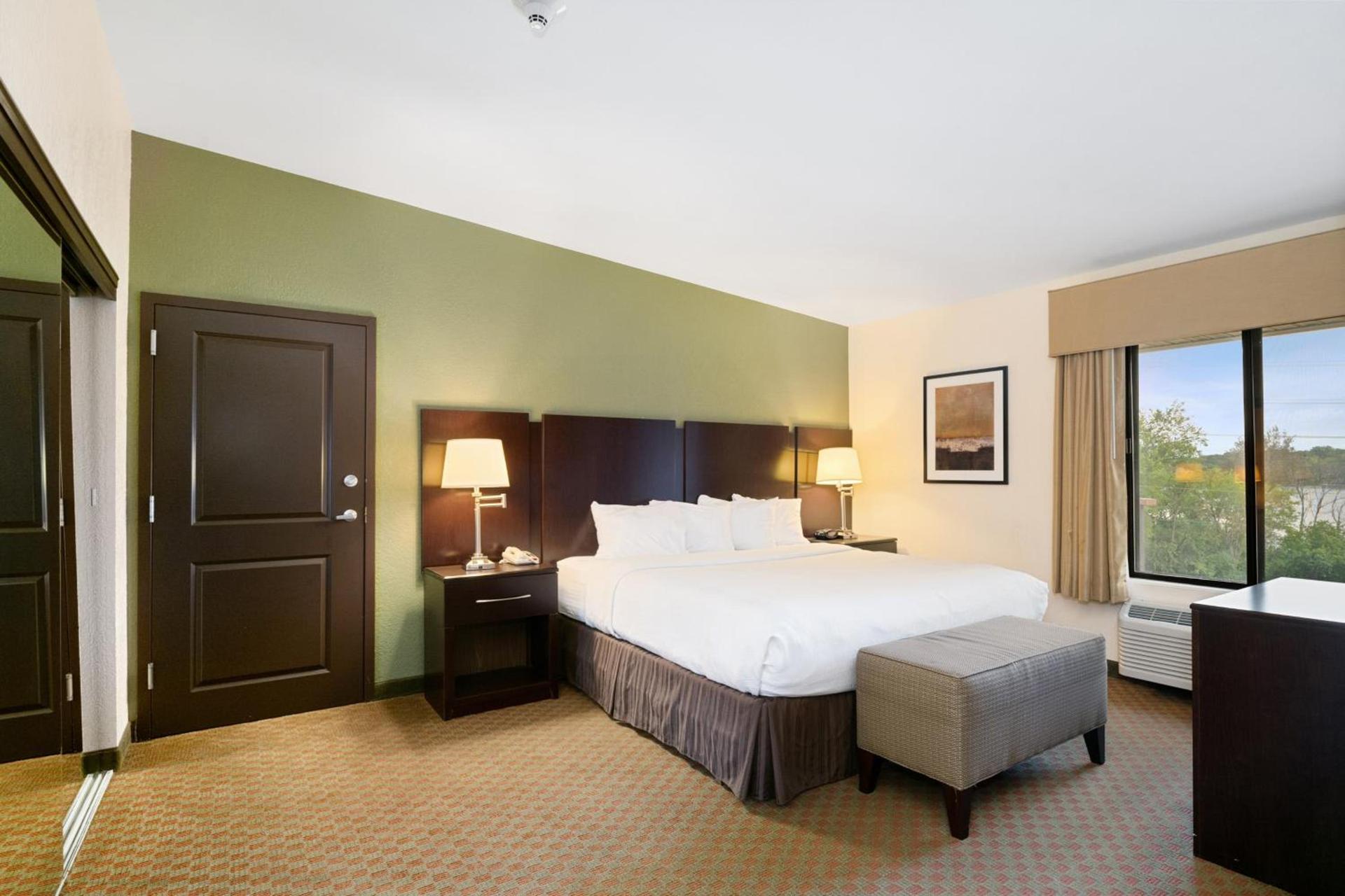 Antioch Hotel & Suites photo 5