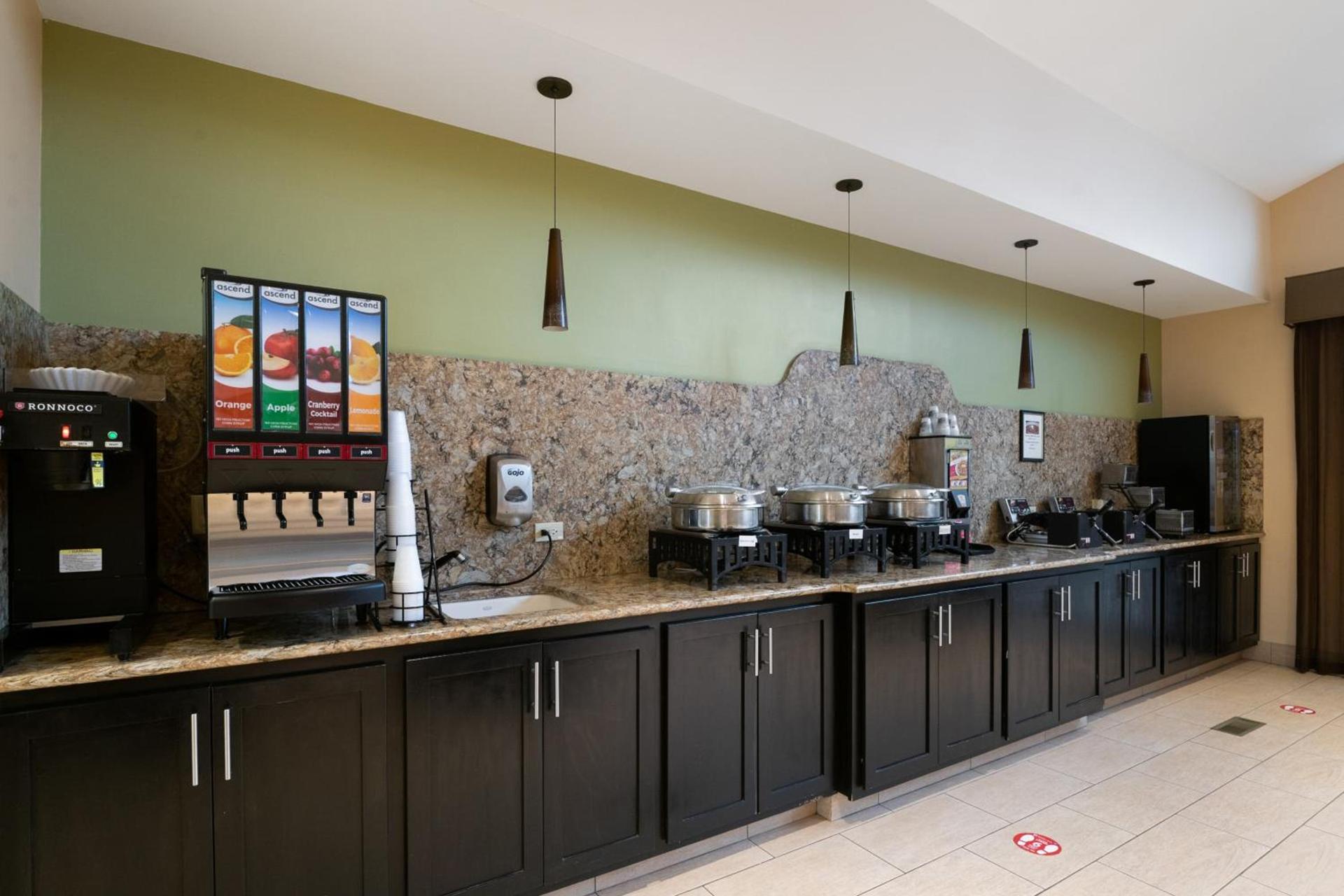 Antioch Hotel & Suites photo 10