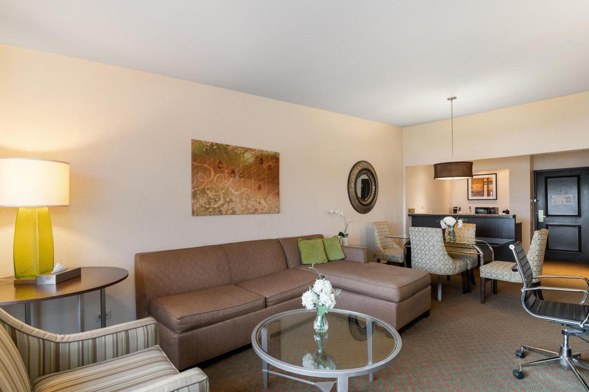 Antioch Hotel & Suites photo 3