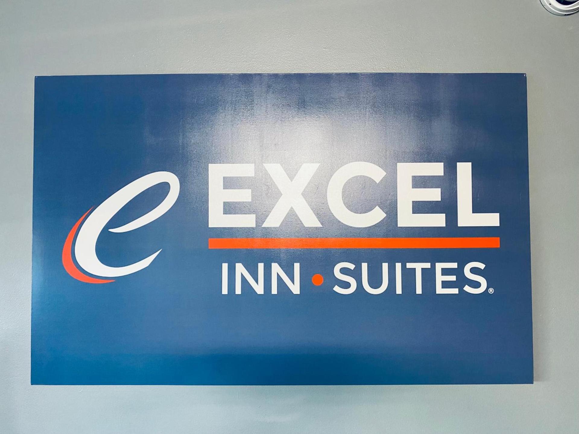 Excel Inn & Suites photo 8