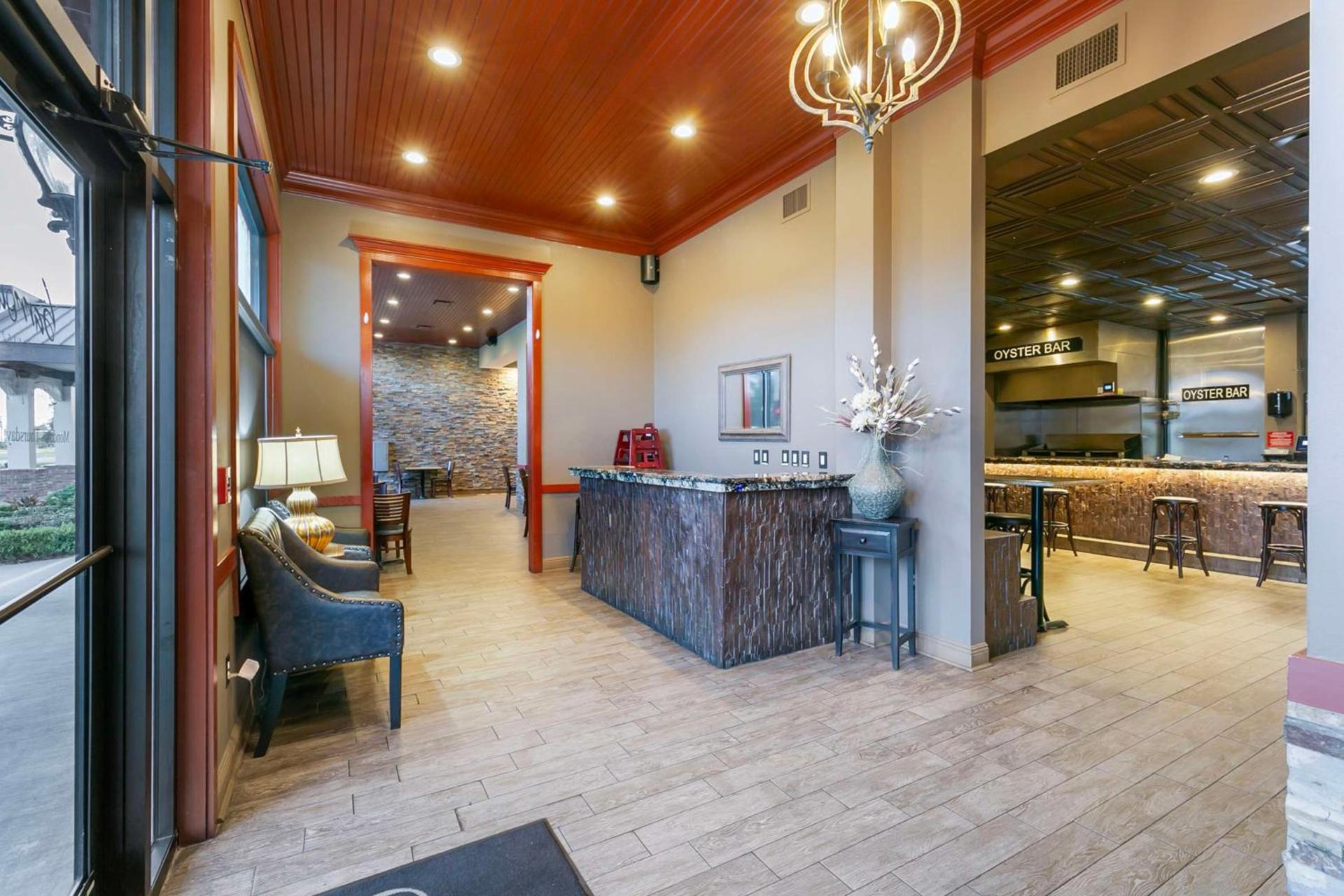 Best Western Plus Westbank photo 9