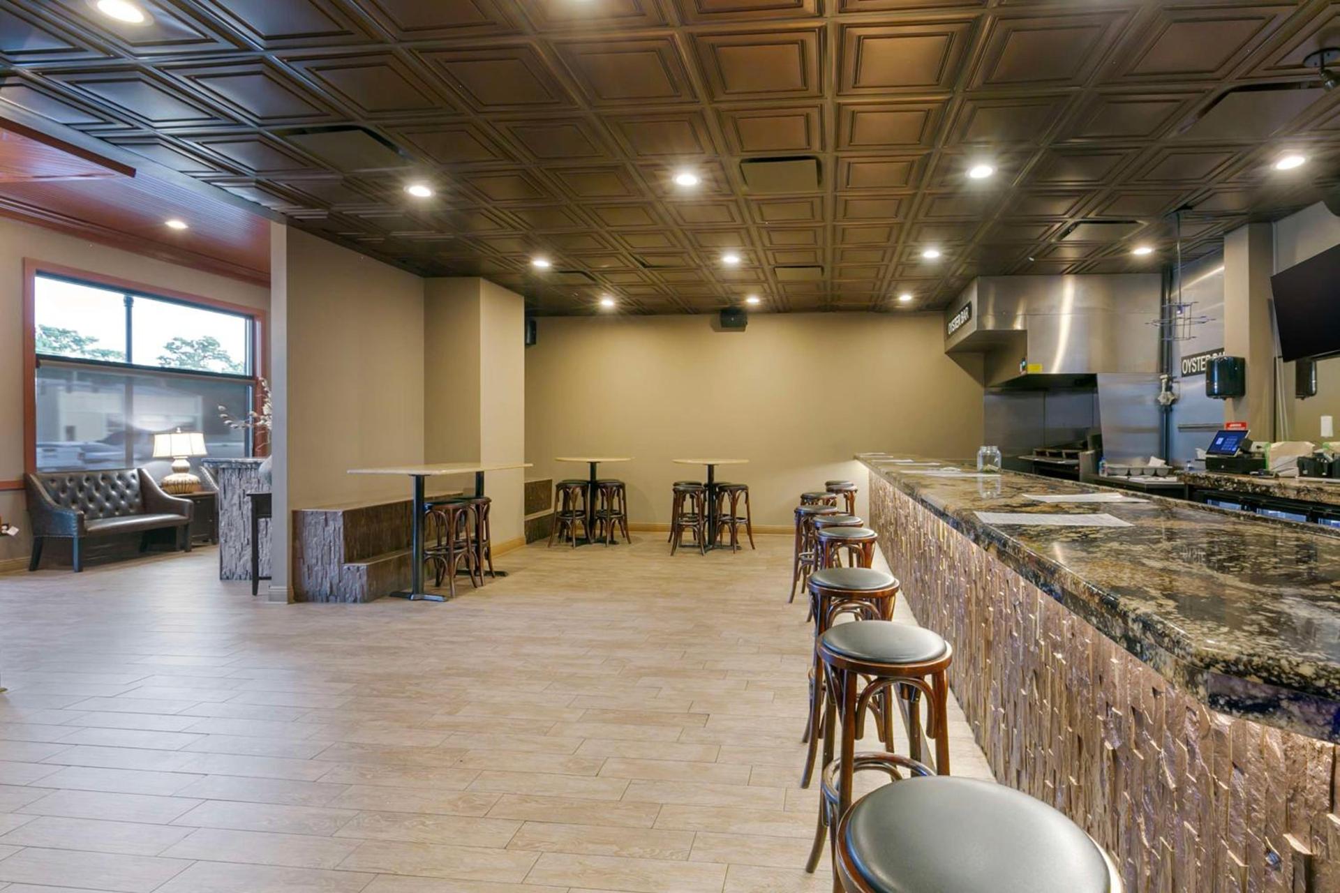 Best Western Plus Westbank photo 58