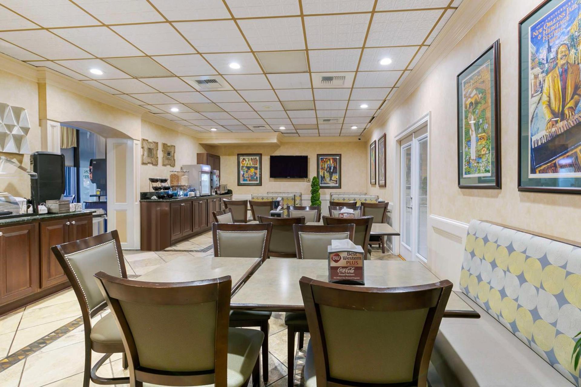 Best Western Plus Westbank photo 47
